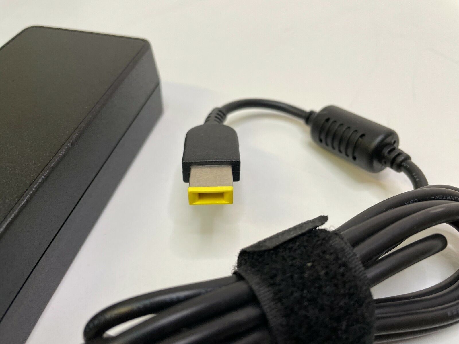 Genuine Lenovo Thinkpad 90W Charger - PSU Power Adaptor 20V 4.5A - 45N0238