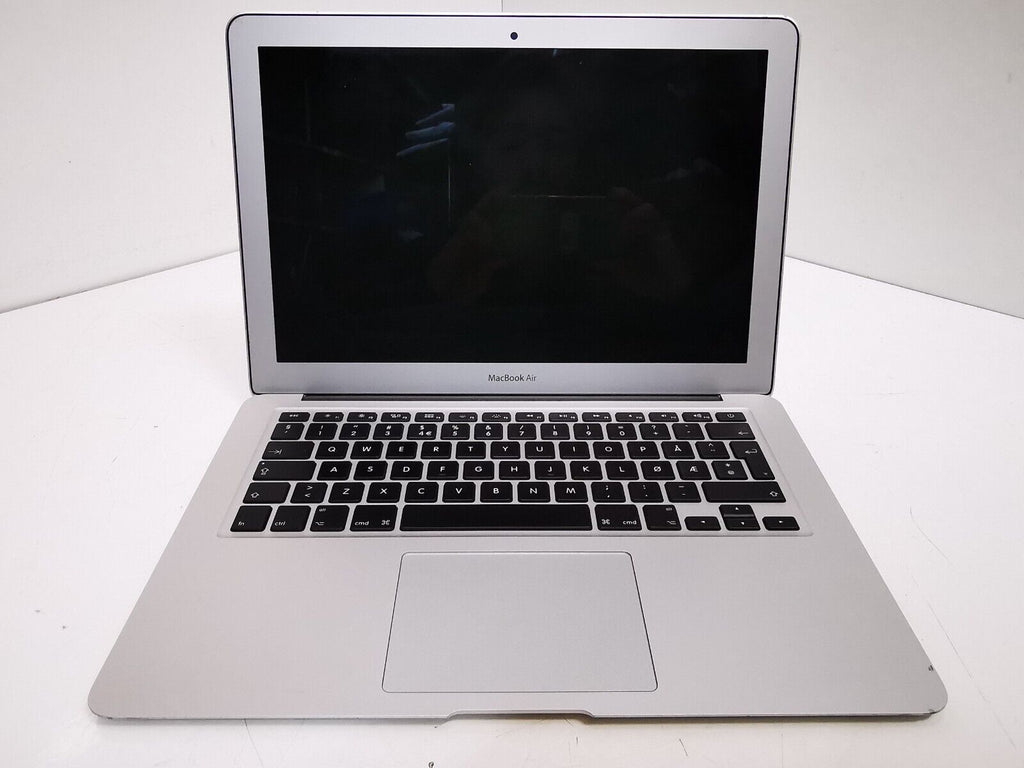 Apple MacBook Air 13 2015 - Intel i5/4GB RAM/128GB SSD/Catalina - Norwegian Key