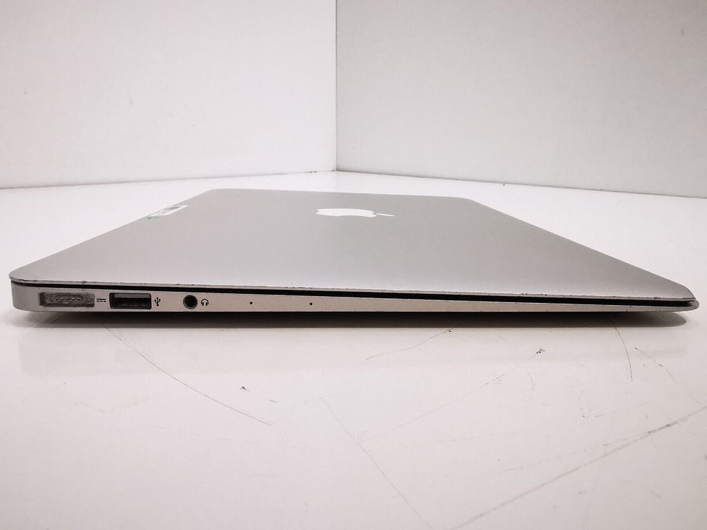 Apple MacBook Air (Early 2014) - Intel i5/4GB RAM/128GB SSD/Catalina - Norwegian