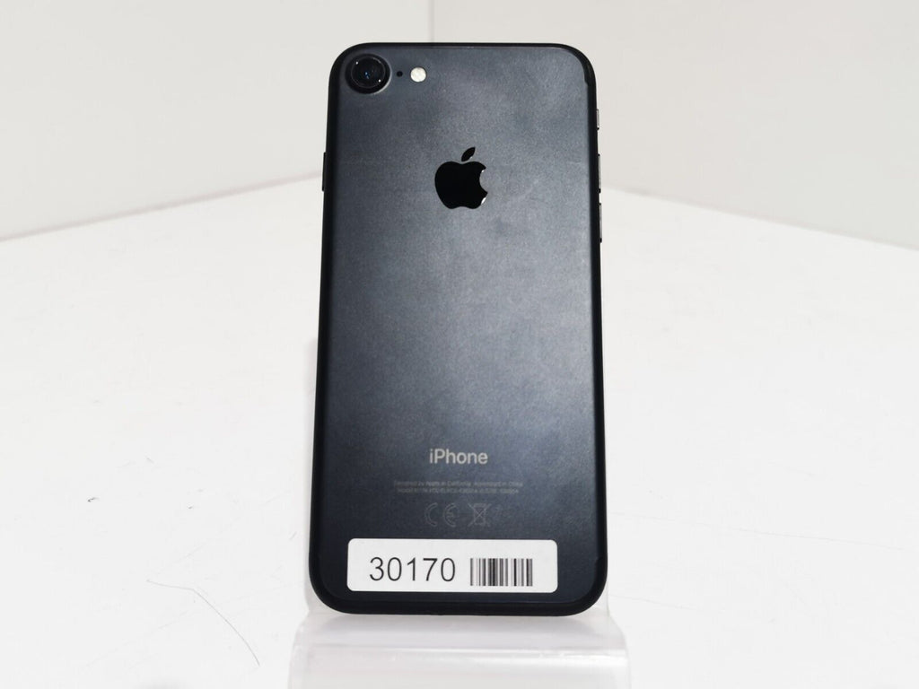 Apple iPhone 7 (A1778) - Black / 4.7