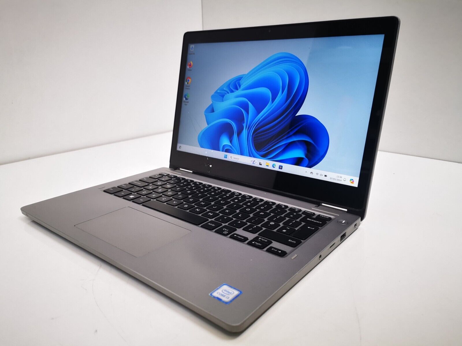 Dell Latitude 3310 2in1 13" Laptop - 8th Gen i3/8GB RAM/128GBGB SSD Cracked Srcn