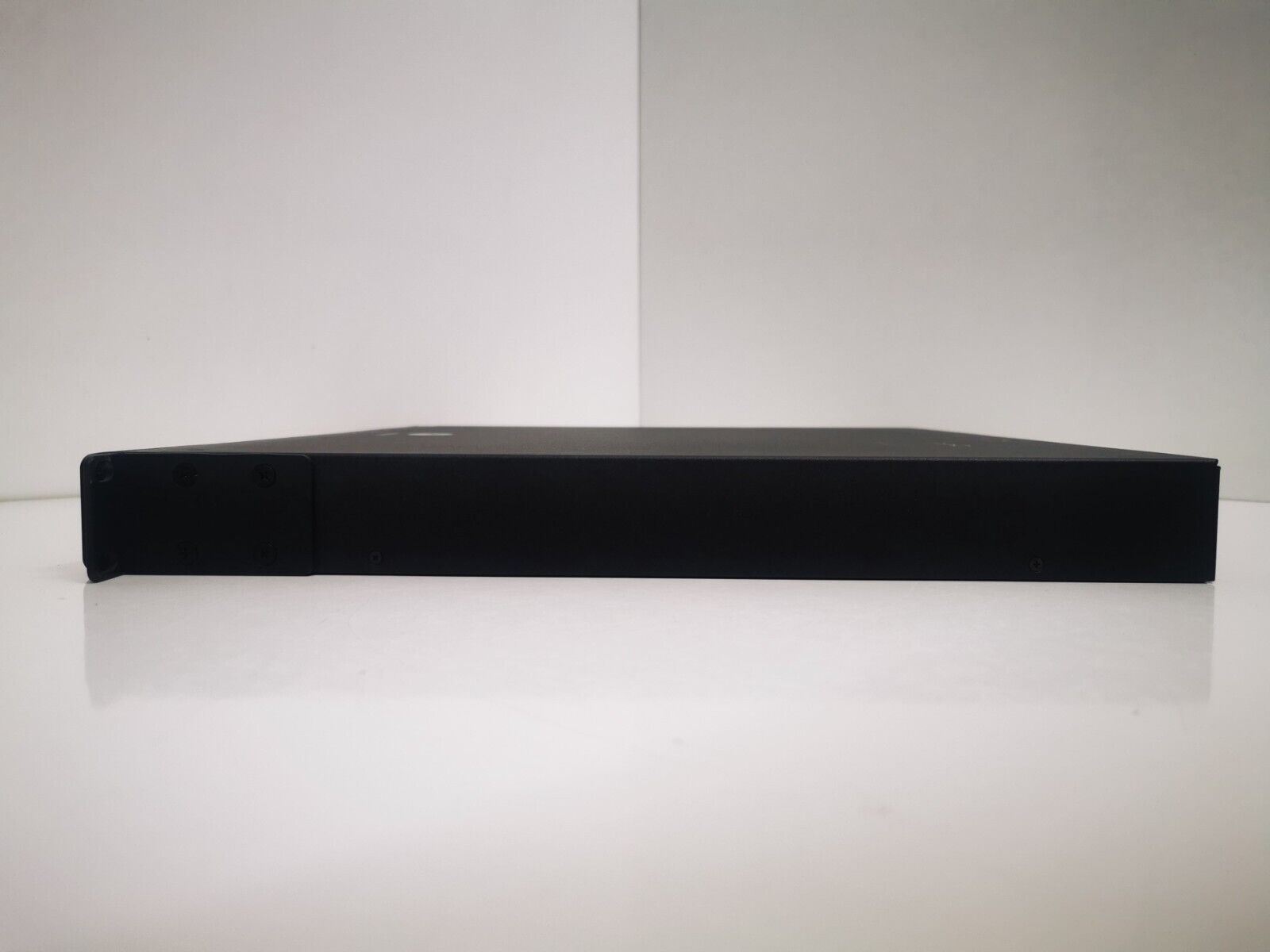 Motorola RFS-6010-1000-WR Rack Mountable Wireless Controller - PSU Included