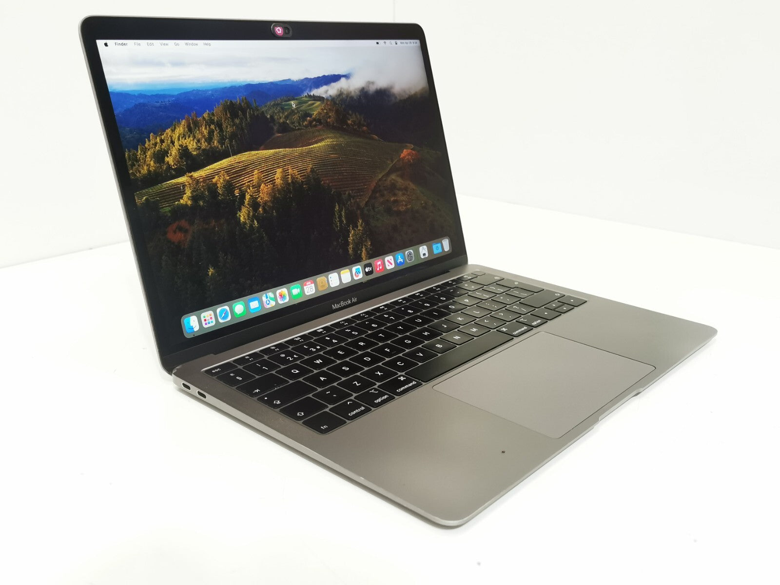 Apple MacBook Air (2018) 13" - Intel i5 / 8GB RAM / 128GB SSD / macOS Sonama