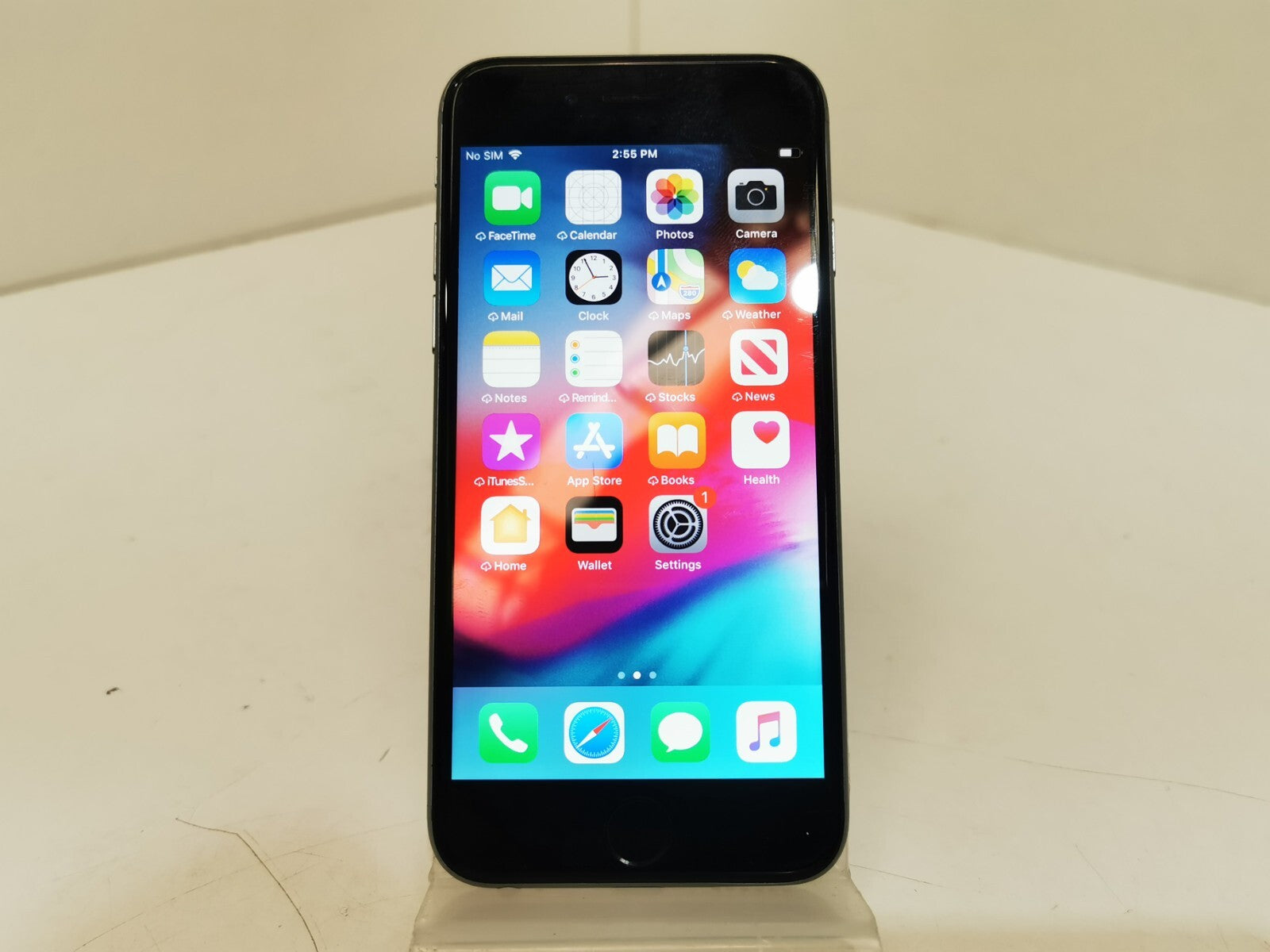 Apple iPhone 6 (A1586) - Silver / 4.7" / 32GB / 8MP Camera / iOS 12 / EE Locked