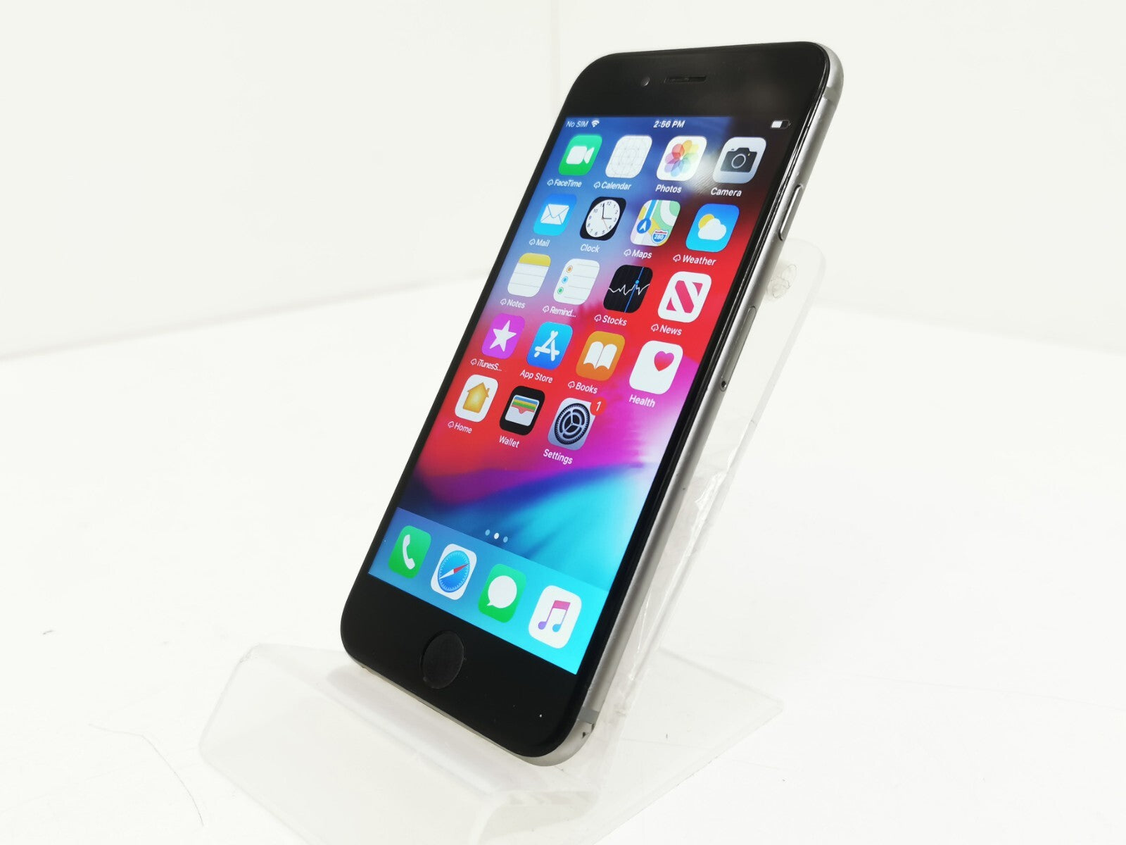 Apple iPhone 6 (A1586) - Silver / 4.7