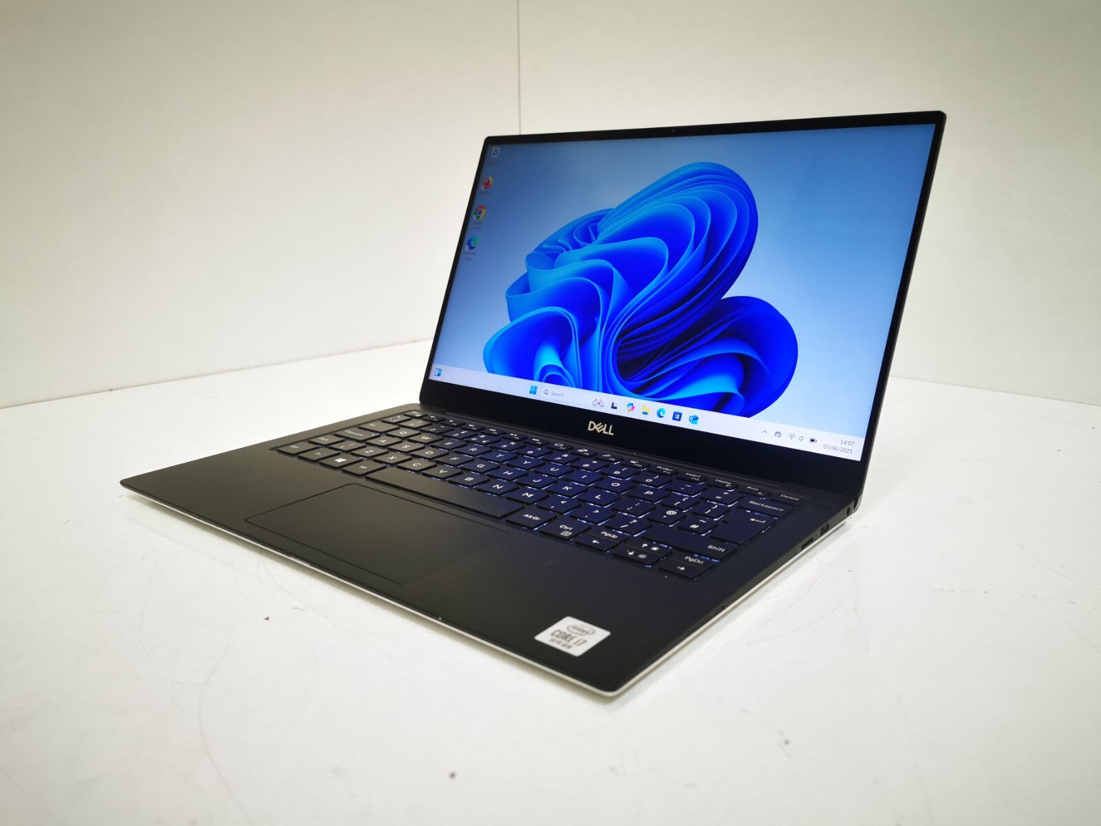 Dell XPS 13 (7390) 13" Laptop - 10th Gen i7/16GB RAM/512GB NVMe SSD/Win 11 Pro