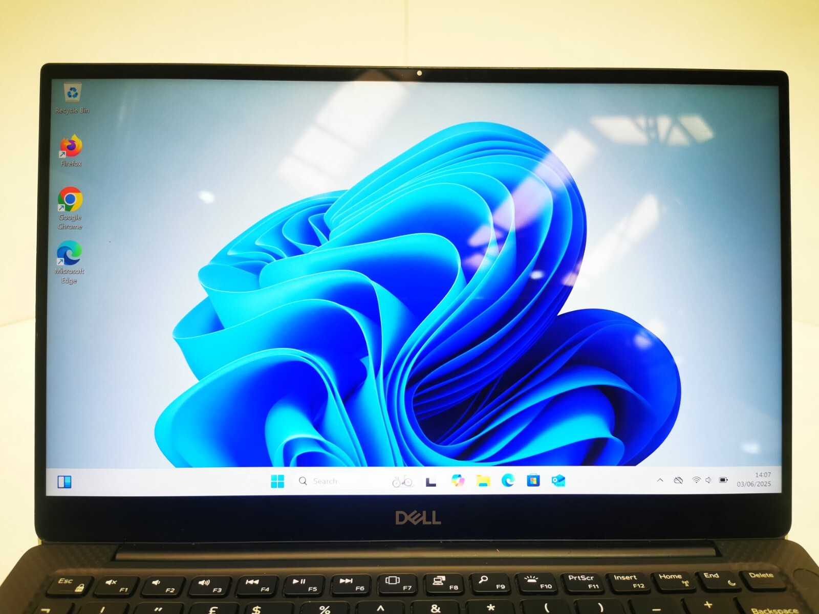 Dell XPS 13 (7390) 13" Laptop - 10th Gen i7/16GB RAM/512GB NVMe SSD/Win 11 Pro