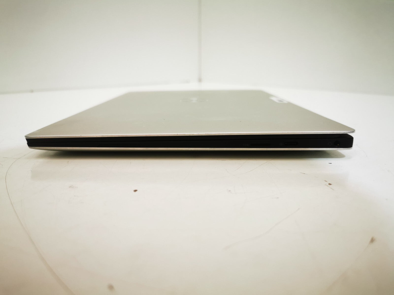 Dell XPS 13 9380 13" Laptop - 8th Gen i7/16GB RAM/512GB NVMe SSD/Win 11 Pro