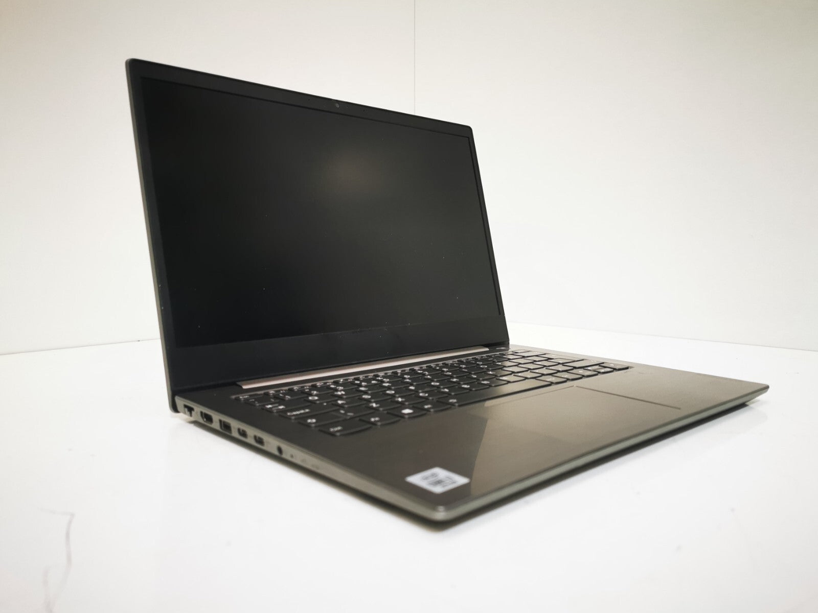 Lenovo 14-IML 14" Laptop - 10th Gen i7 / 16GB RAM / 256GB SSD / Windows 11 Pro