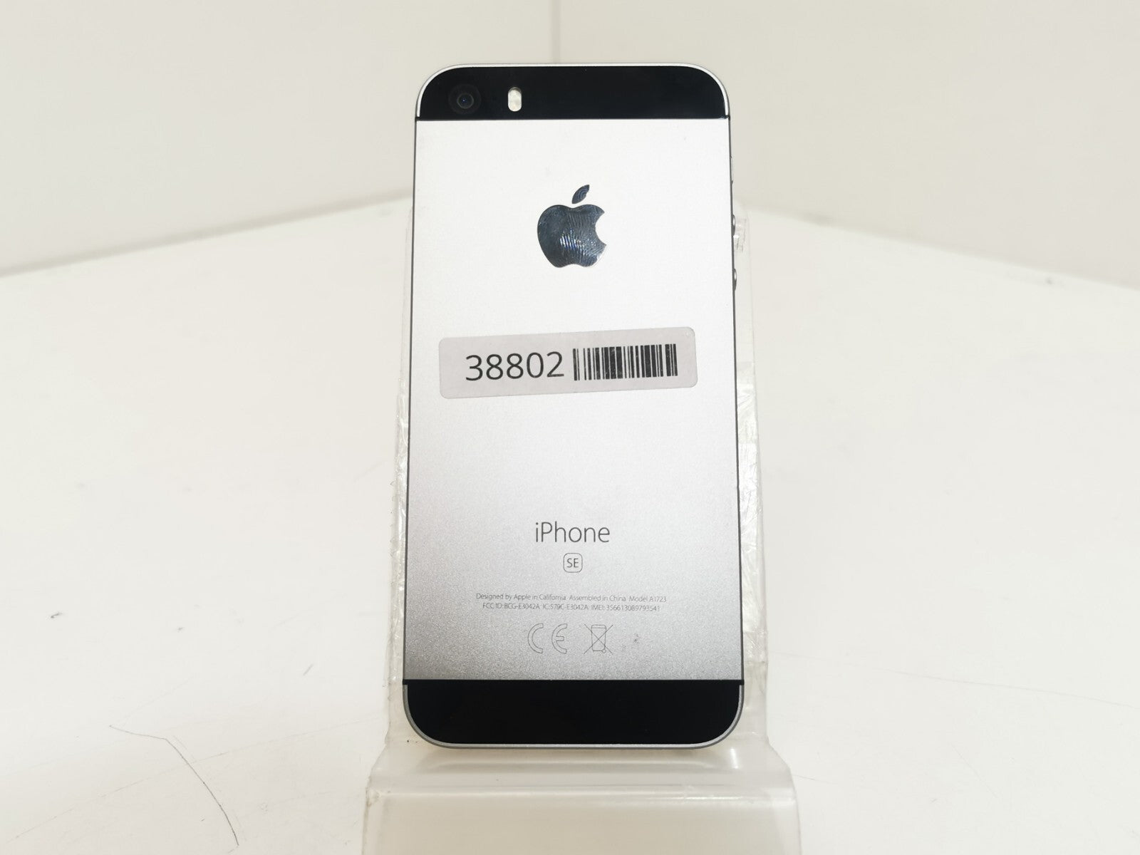 Apple iPhone SE (1st Gen A1723) - Grey / 4" / 32GB / 12MP Camera / Vodafone