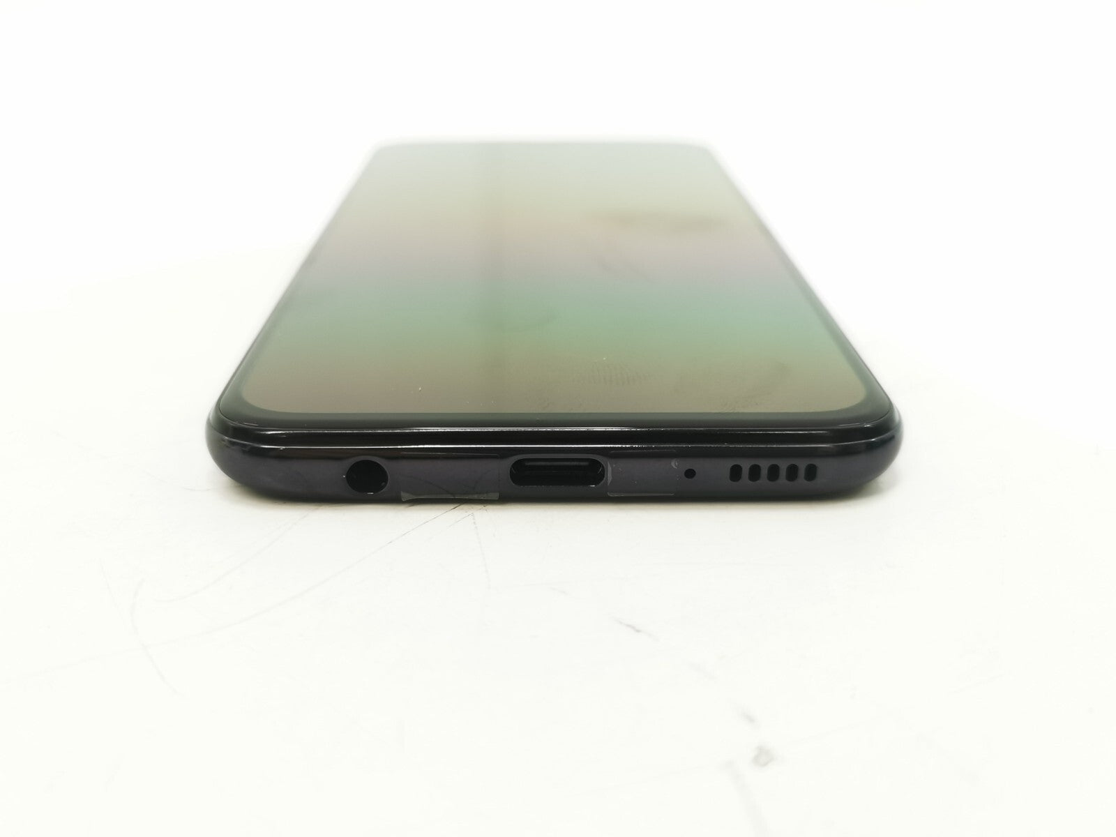 Samsung Galaxy A40 (SM-A405FN) - Black / 5.9" / 64GB / 16MP Camera / EE Locked