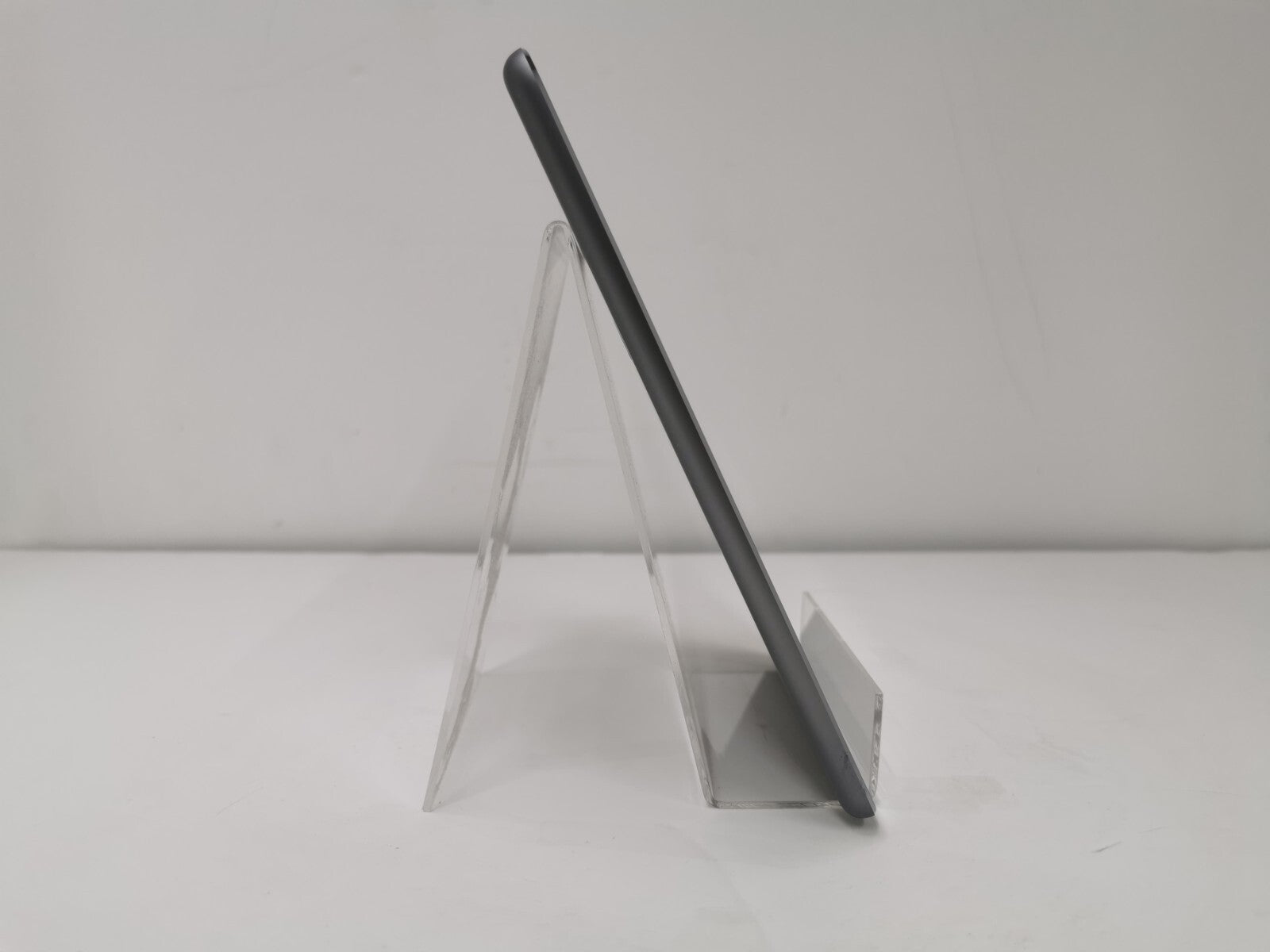 Apple iPad Mini 2 - 7.9" / Space Gray / 16GB / iOS 12 - UK