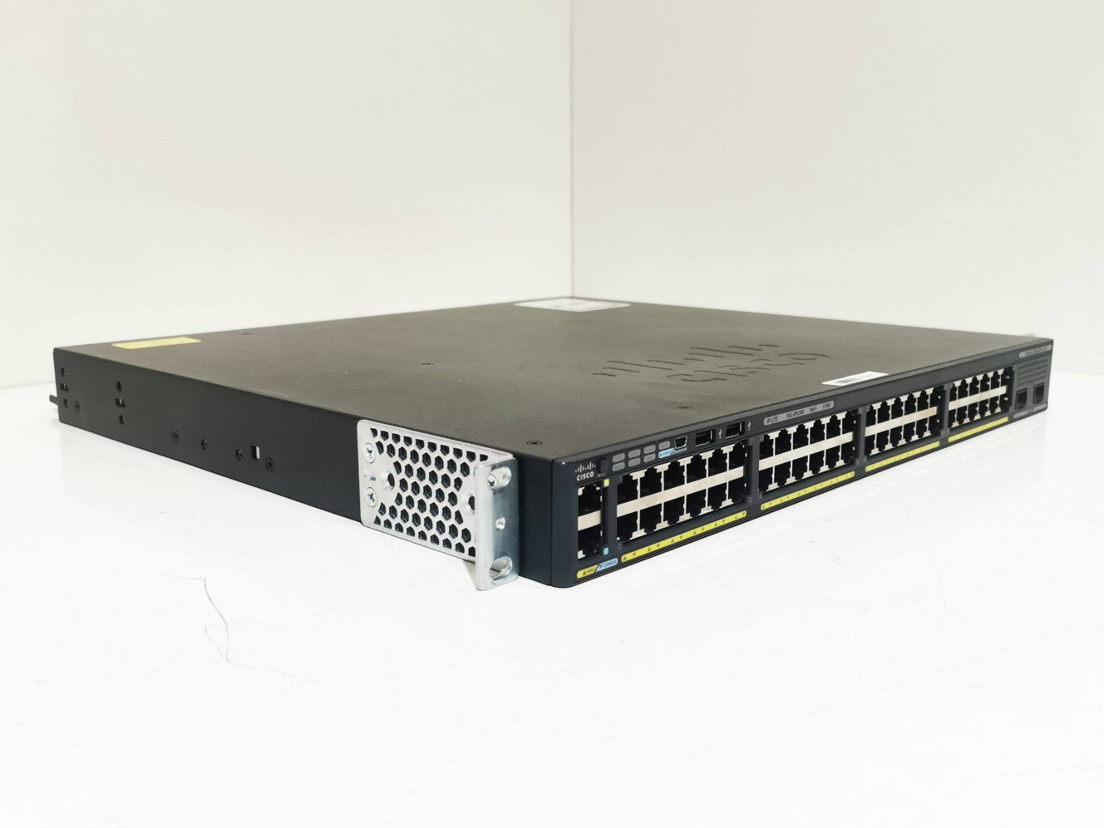 Cisco WS-C2960XR-48LPD-I  48-Port  Gigabit Switch - C2960X-Stack -  10GBE Uplink
