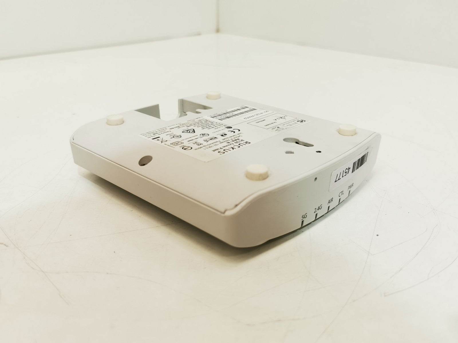 Ruckus Wireless - Ruckus R320 Wireless Access Point - White.