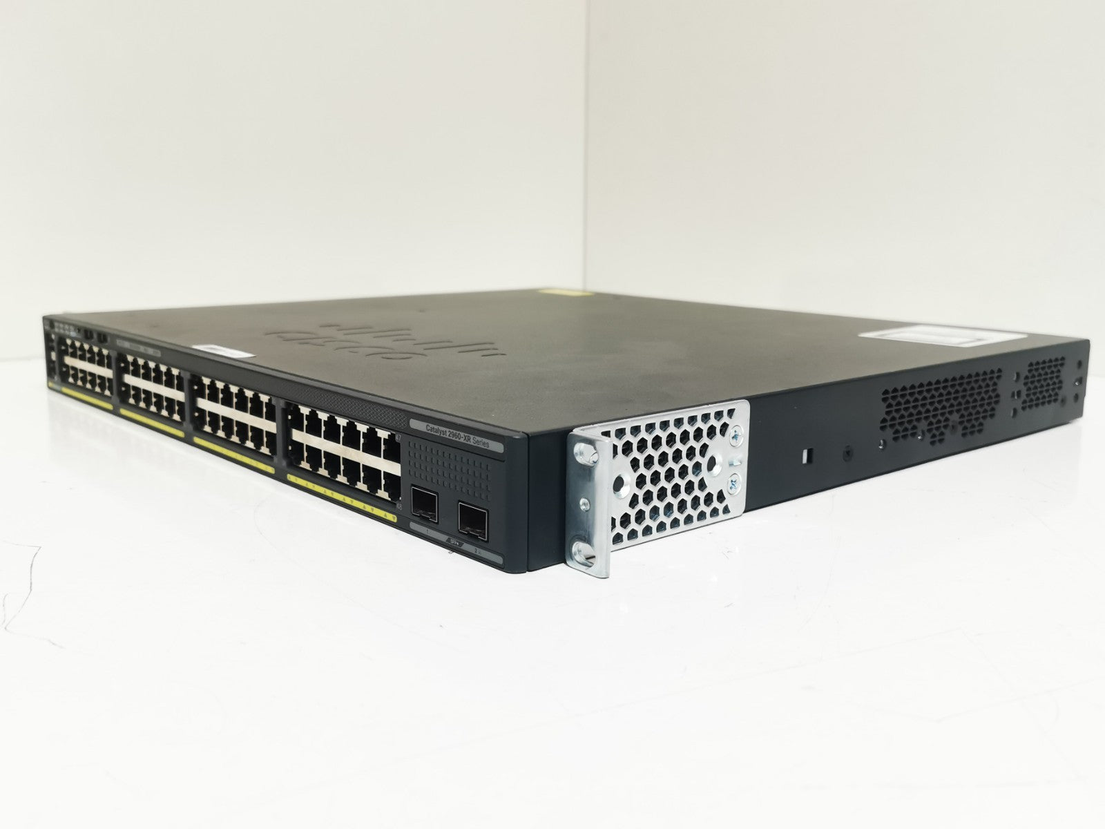 Cisco WS-C2960XR-48LPD-I  48-Port  Gigabit Switch - C2960X-Stack -  10GBE Uplink