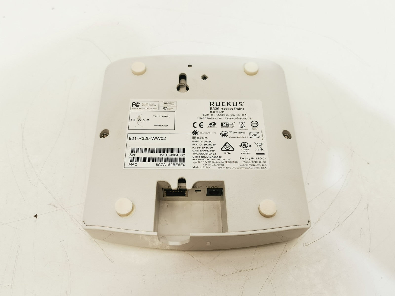 Ruckus Wireless - Ruckus R320 Wireless Access Point - White.
