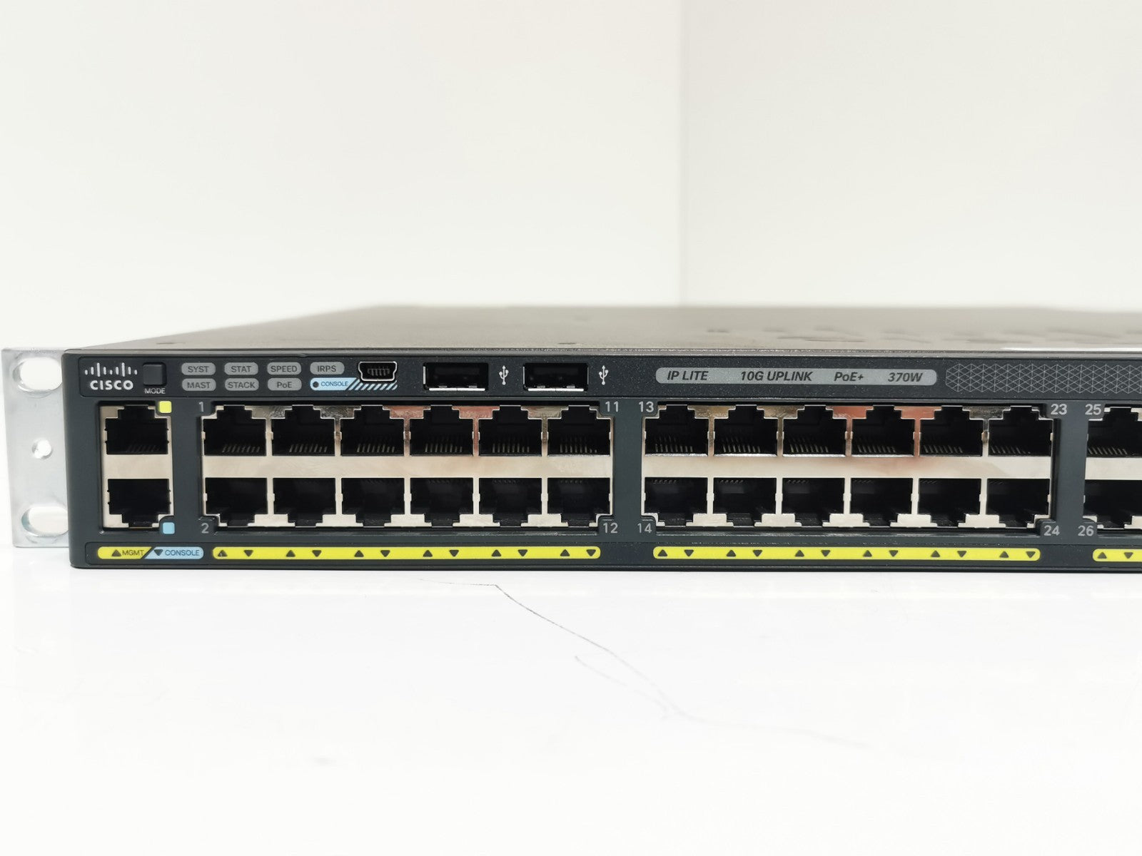 Cisco WS-C2960XR-48LPD-I  48-Port  Gigabit Switch - C2960X-Stack -  10GBE Uplink