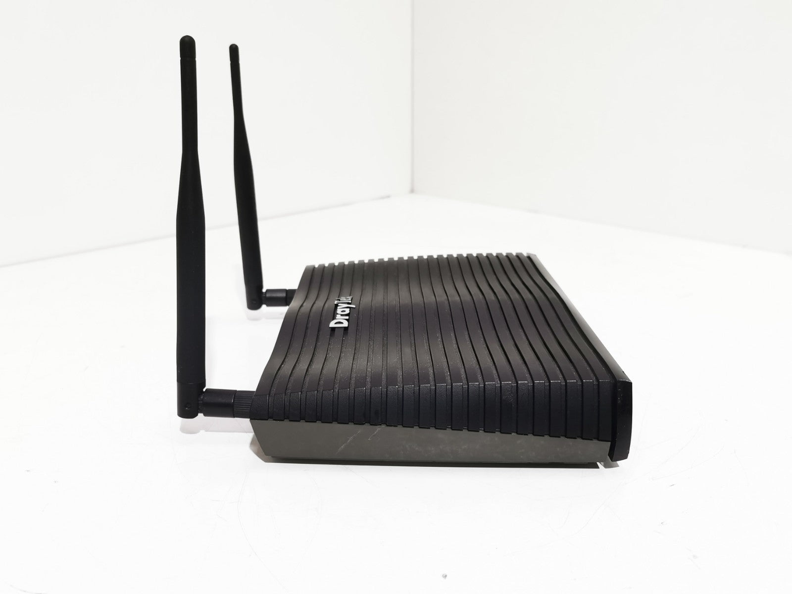 DrayTek Vigor 2925n Dual WAN Wireless Firewall Router - No PSU