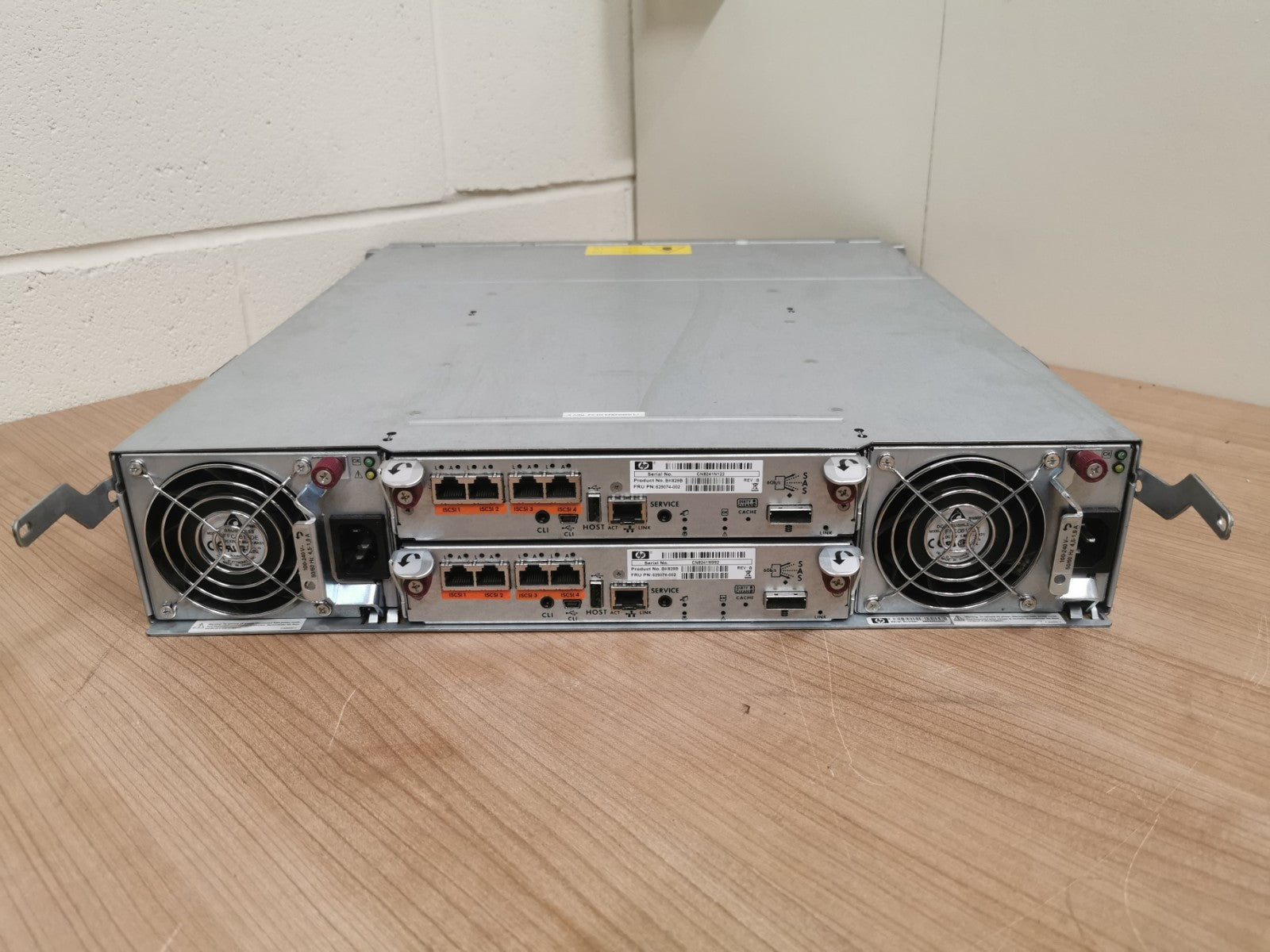 HP MSA P2000 G3 Disk Array 24x 2.5" SAS Hard Drive Bay AW597A 10x 900GB 10k SAS