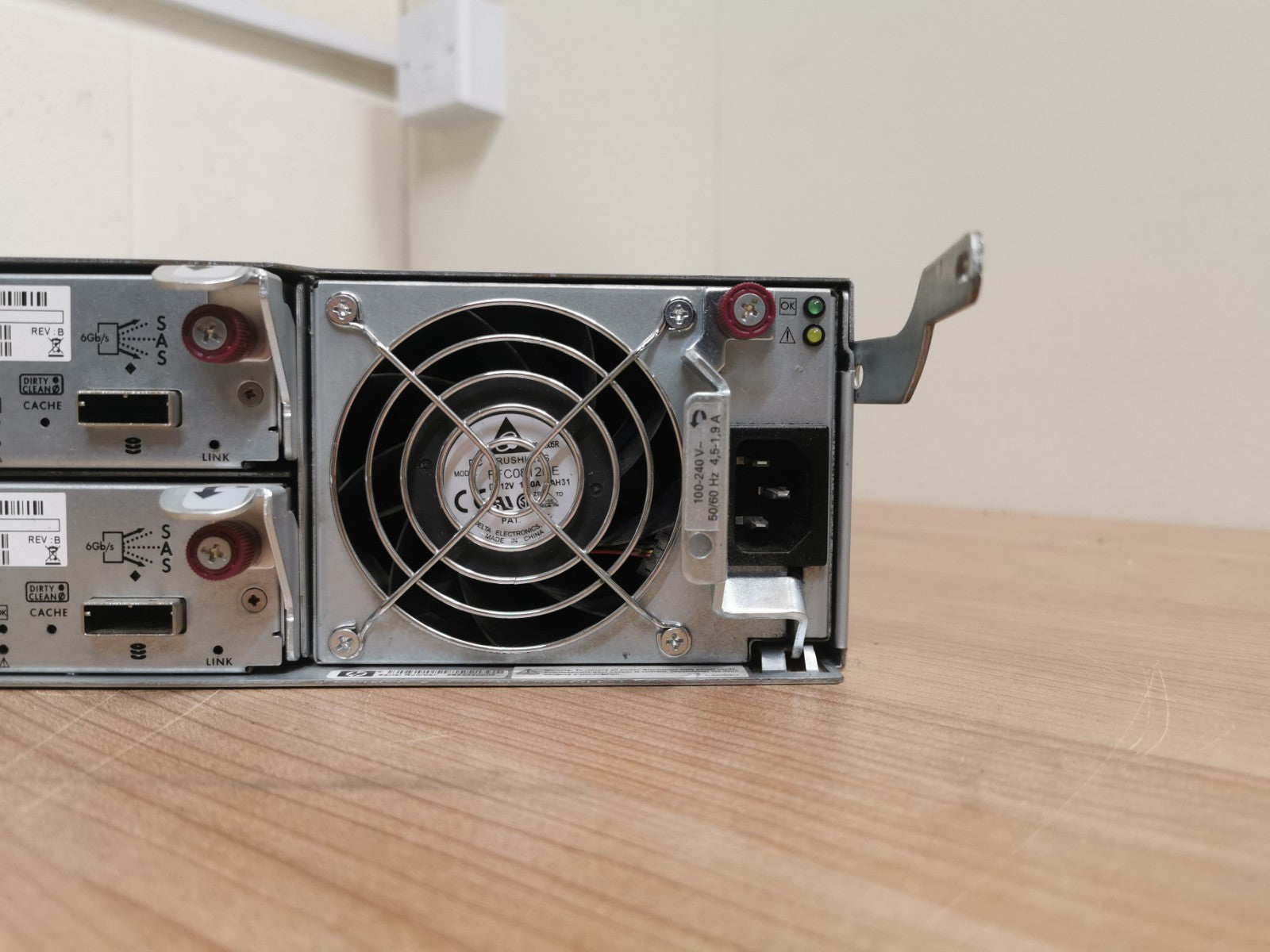 HP MSA P2000 G3 Disk Array 24x 2.5" SAS Hard Drive Bay AW597A 10x 900GB 10k SAS