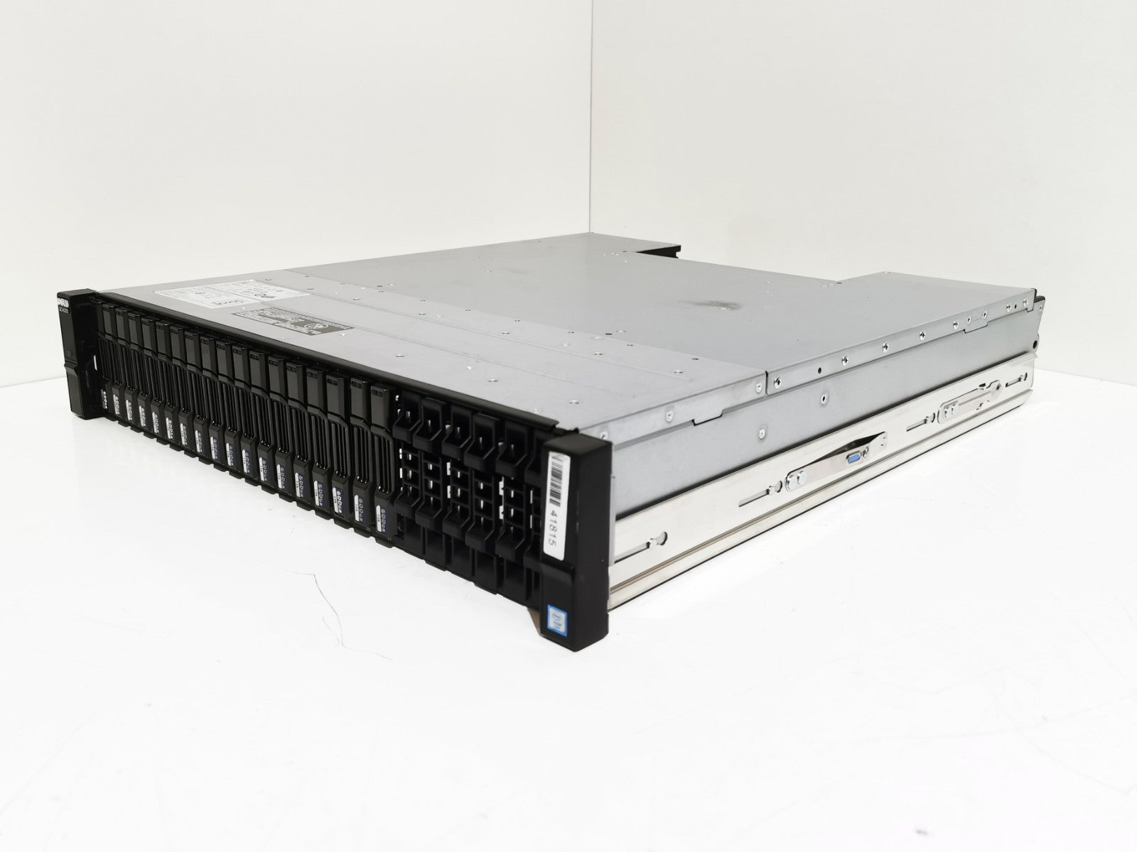 Dell Compellent SC4020 2U 24x 2.5 -  Storage Array 2x 12G-SAS4 - 16x 600GB 15k!!