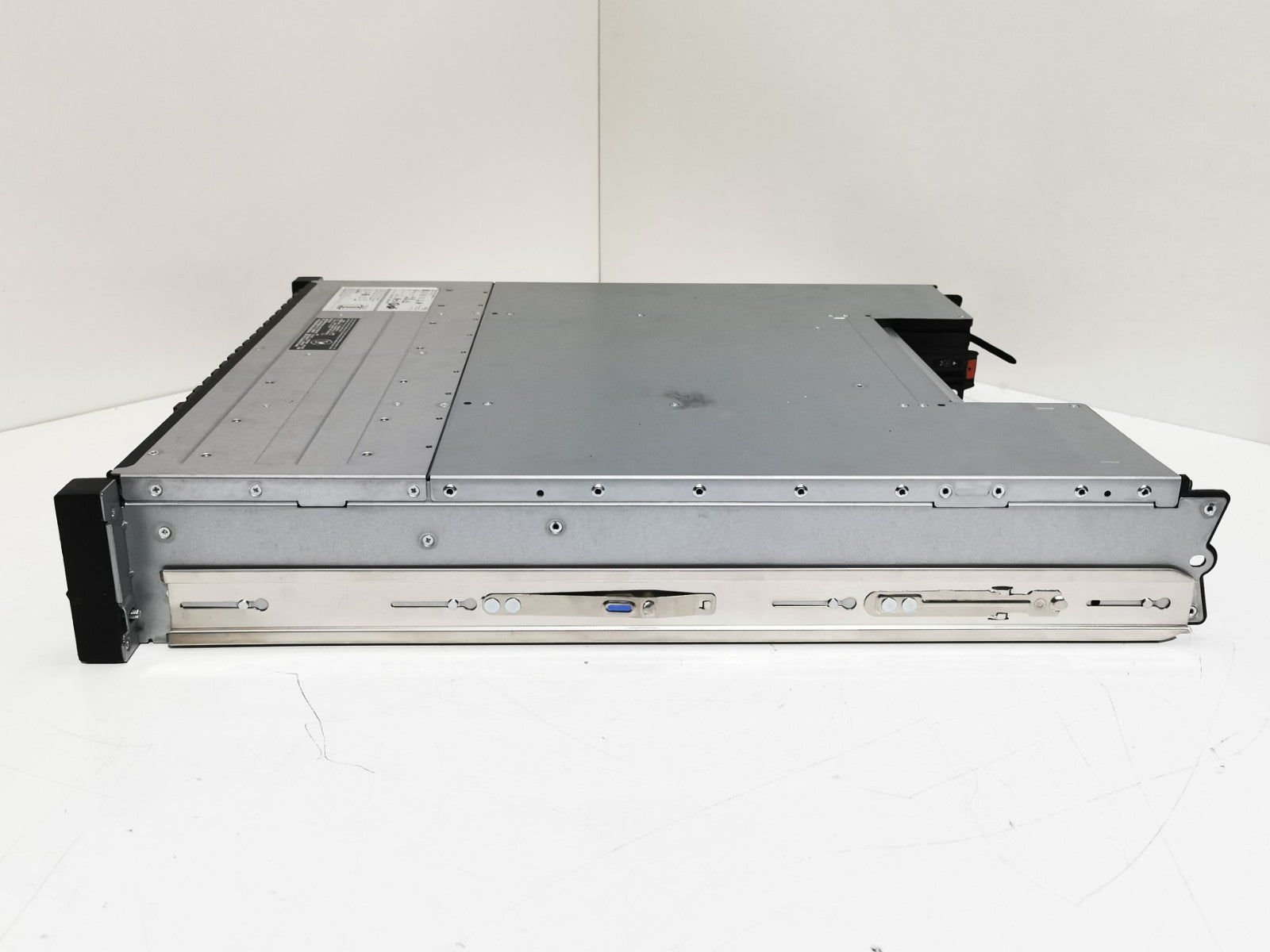 Dell Compellent SC4020 2U 24x 2.5 -  Storage Array 2x 12G-SAS4 - 16x 600GB 15k!!