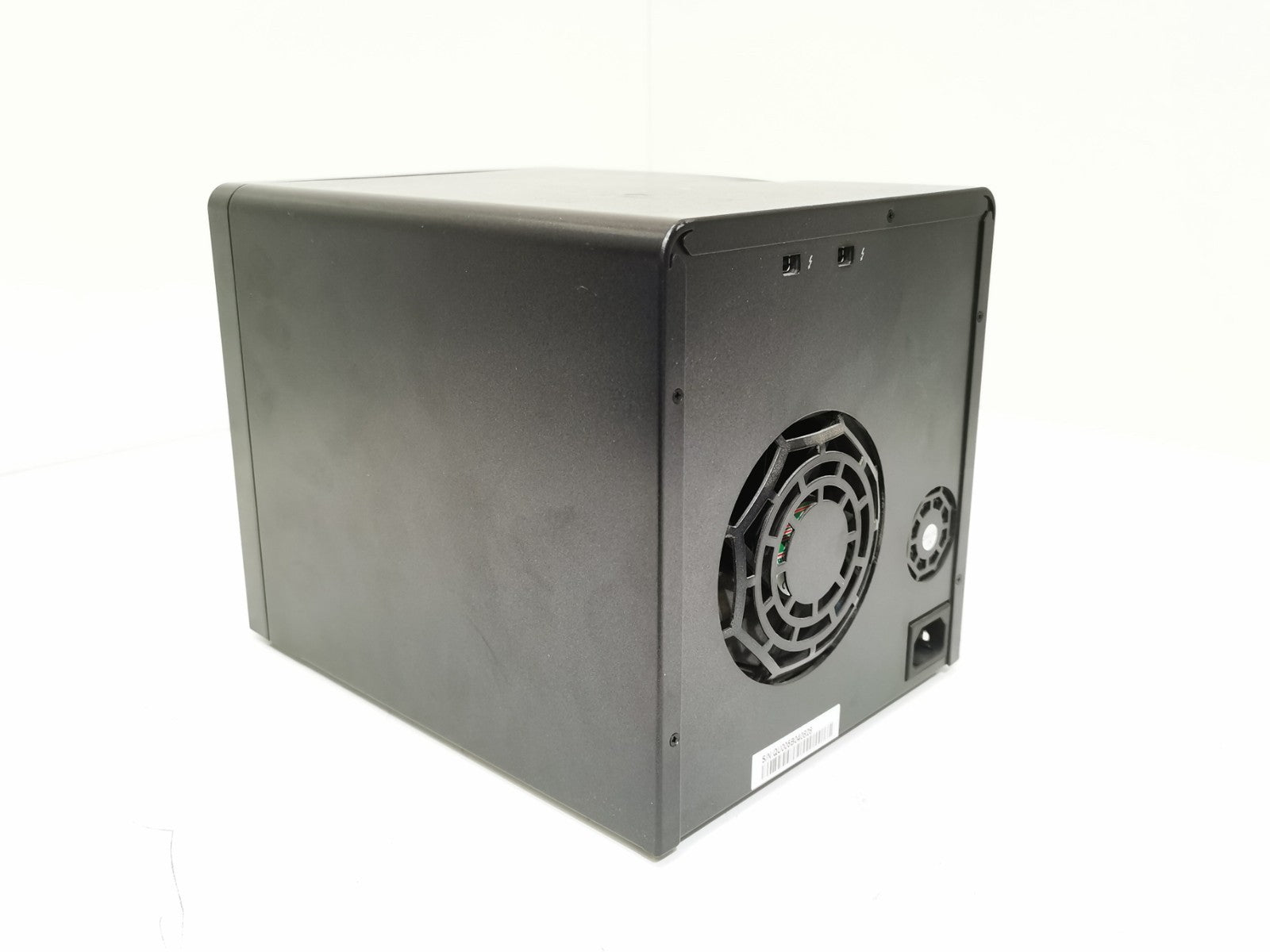 Promise Pegasus 2 R4 4-Bay RAID 0 1 5 10 Storage Thunderbolt 2 - 4x 2TB - 8TB