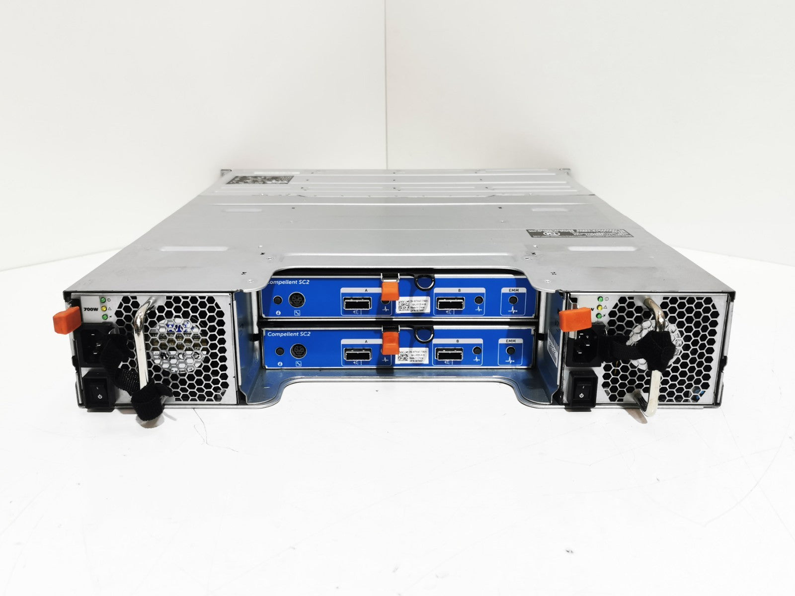 Dell Compellent SC200 Expansion Enclosure 12 x HDD Bays 8x 2TB SAS Drives 16TB!!