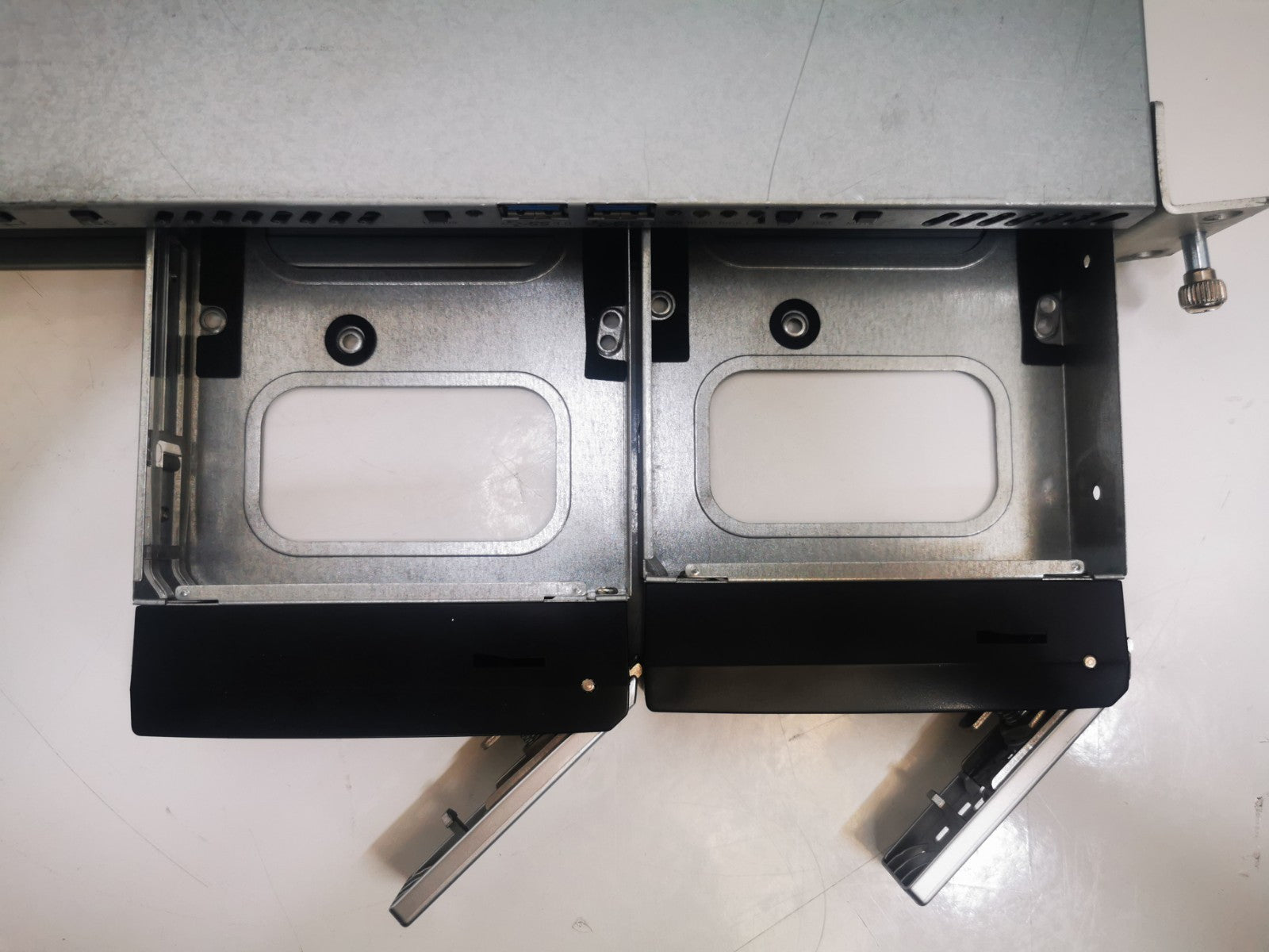 THECUS N4510U-S 4BAY 1U RACKNAS UNIT with Caddies