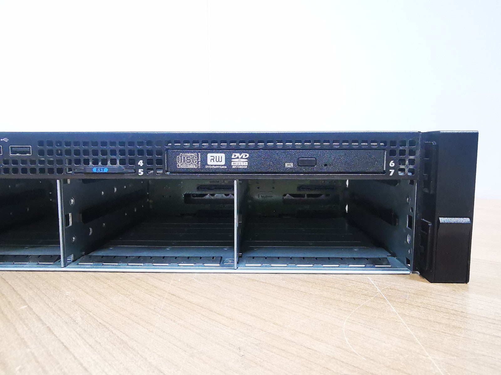 DELL PowerEdge R515 Storage Server Dual AMD Opteron HyperV 32GB Memory