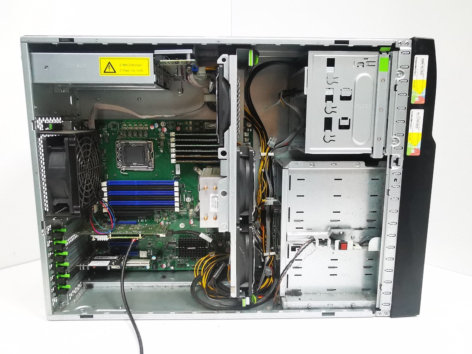 Fujitsu Primergy TX2540 M1 -  E5-2420v2 64GB RAM  Bay Tower Server 3x 600GB HDD