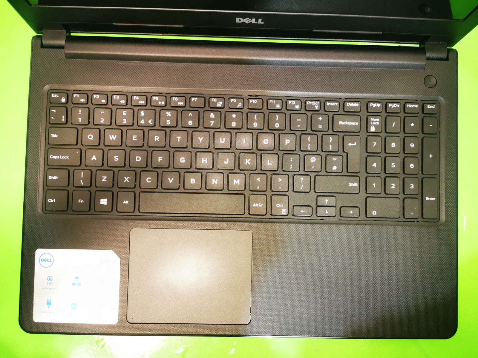 Dell Vostro 15-3568 15.6" Laptop - 7th Gen i5 / 8GB RAM / 256GB SSD / Win 11 Pro