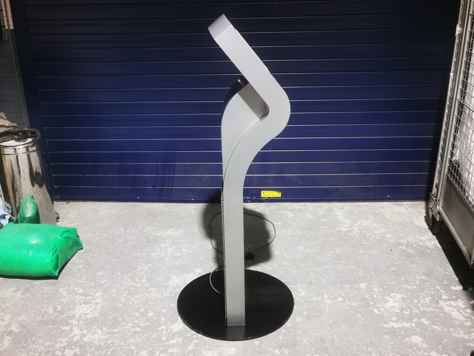 Floor standing PC Terminal Touch screen - Windows 11 with Receipt printer