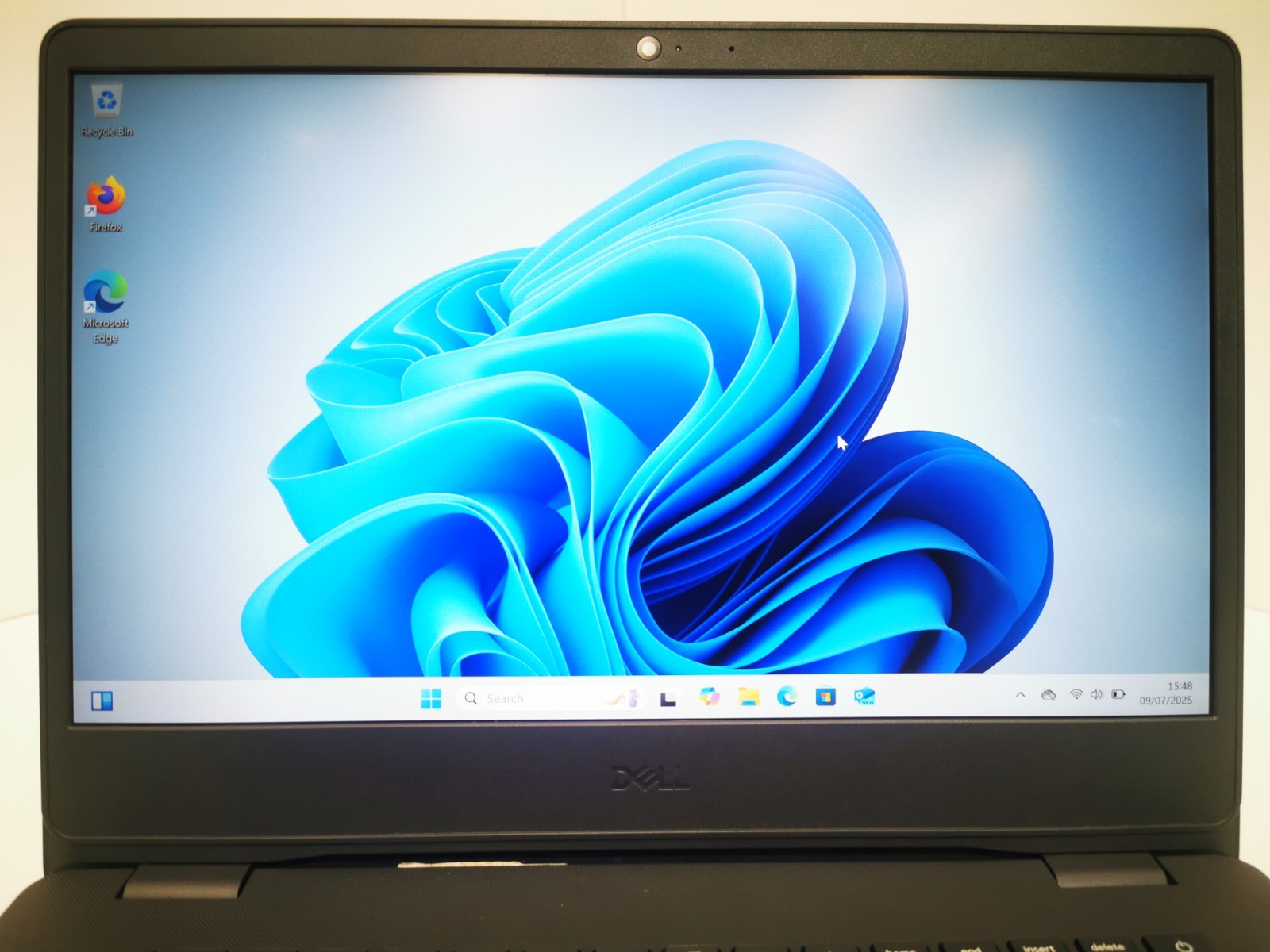 Dell Vostro 3400 14" Laptop - 11th Gen i5 / 8GB RAM / 512GB SSD / Windows 11 Pro