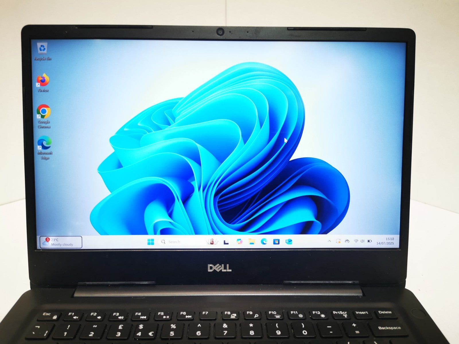 Dell Vostro 5481 14" Laptop - 8th Gen i5 / 8GB RAM / 256GB SSD / Windows 11 Pro