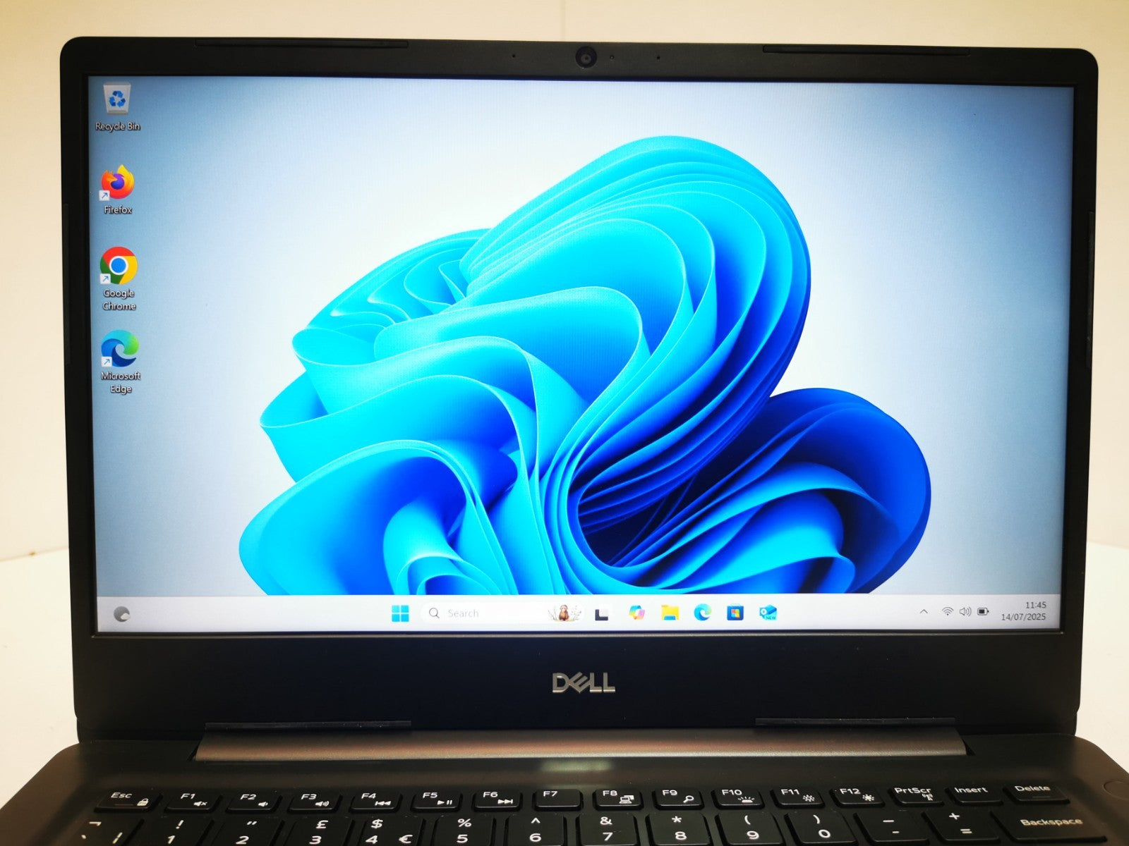 Dell Vostro 5481 14" Laptop - 8th Gen i5 / 8GB RAM / 256GB SSD / Windows 11 Pro