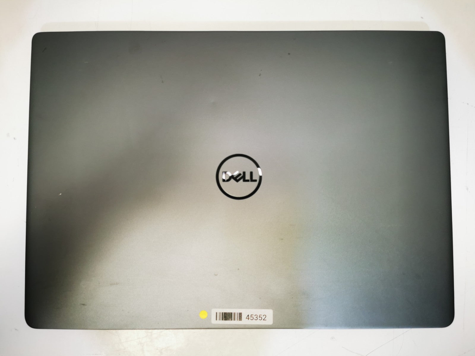 Dell Vostro 5481 14" Laptop - 8th Gen i5 / 8GB RAM / 256GB SSD / Windows 11 Pro