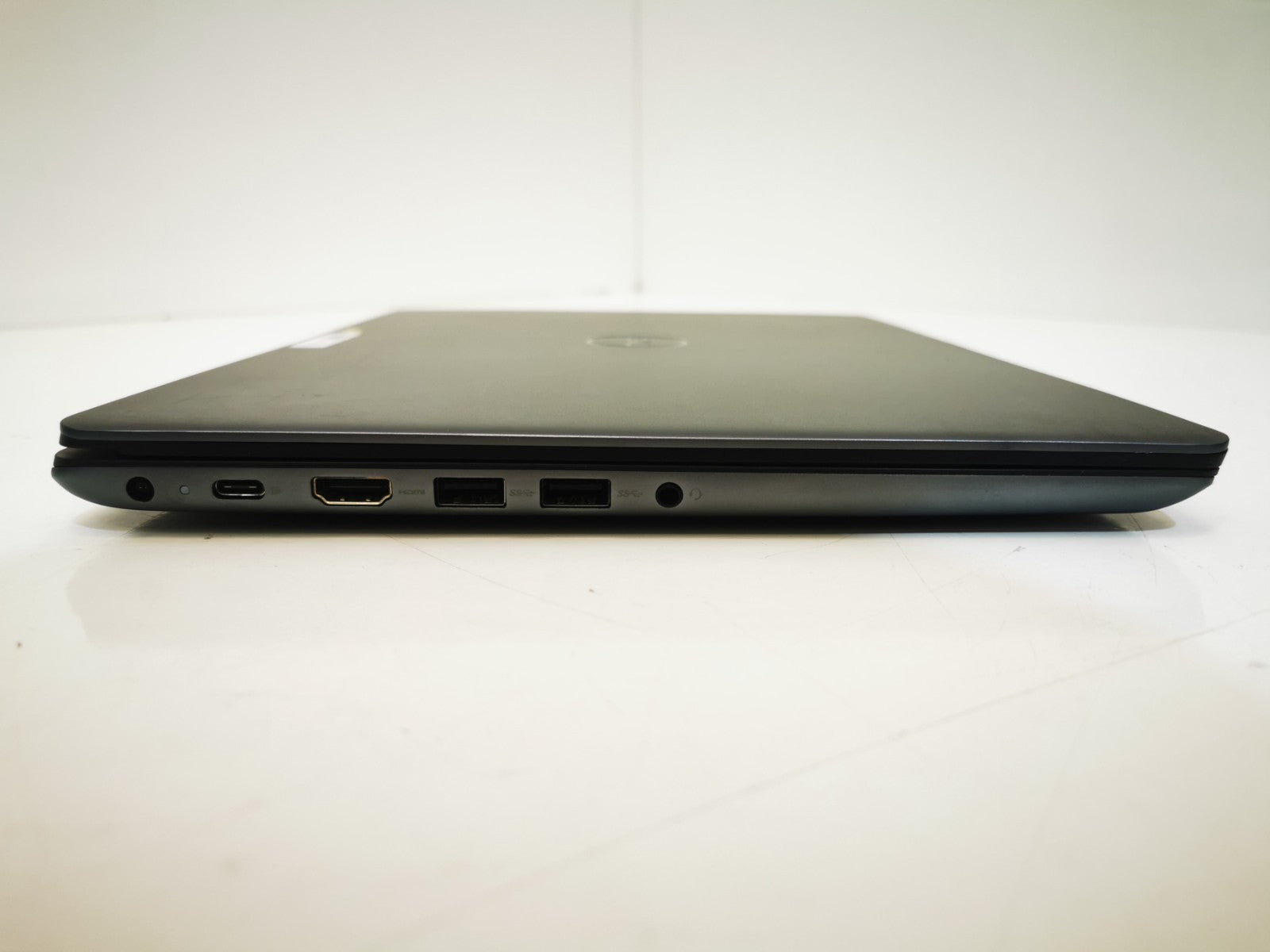 Dell Vostro 5481 14" Laptop - 8th Gen i5 / 8GB RAM / 256GB SSD / Windows 11 Pro
