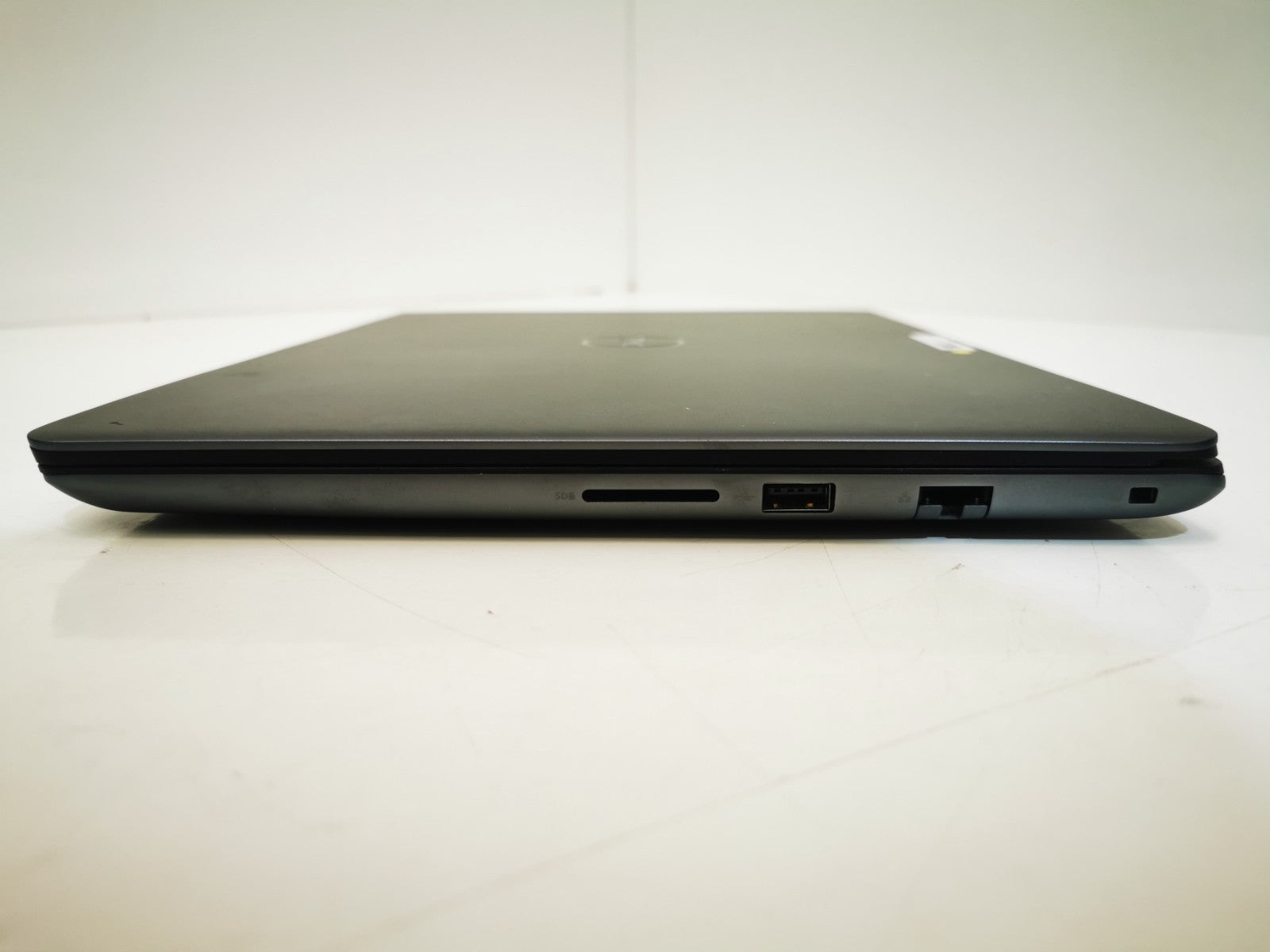 Dell Vostro 5481 14" Laptop - 8th Gen i5 / 8GB RAM / 256GB SSD / Windows 11 Pro