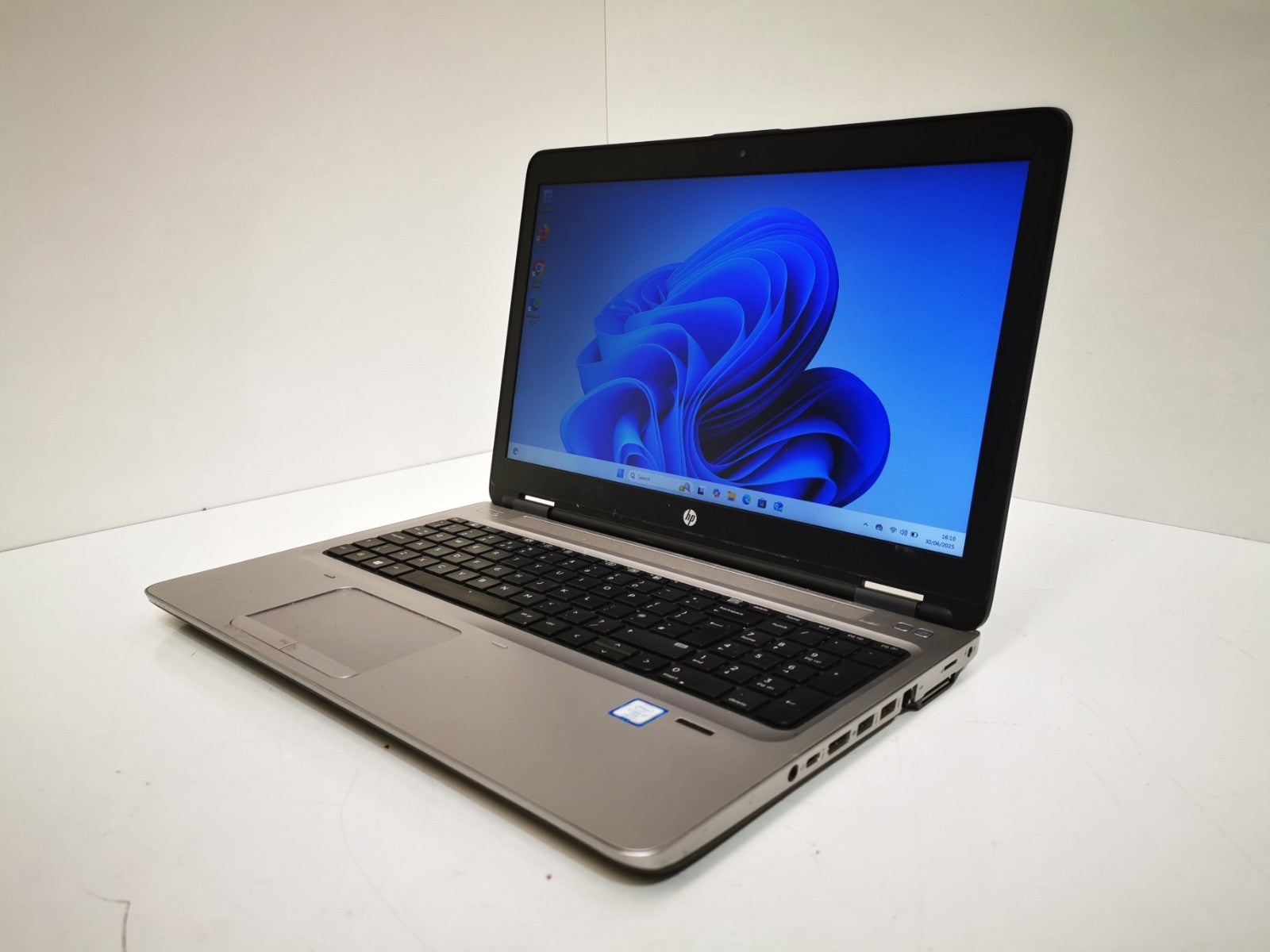 Dell Latitude 5290 12.5" Laptop - 8th Gen i5 / 8GB RAM / 256GB SSD / Win 11 Pro