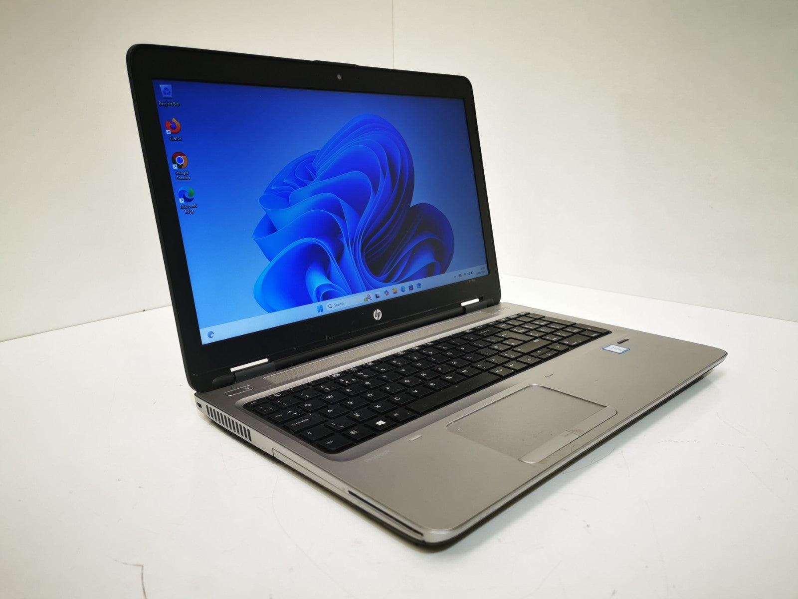 Dell Latitude 5290 12.5" Laptop - 8th Gen i5 / 8GB RAM / 256GB SSD / Win 11 Pro