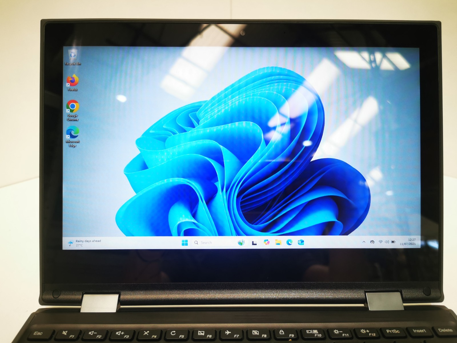 Lenovo ChromeBook 300e 2nd Gen 11.6" Laptop - Intel Celeron/4GB RAM/64GB eMMC