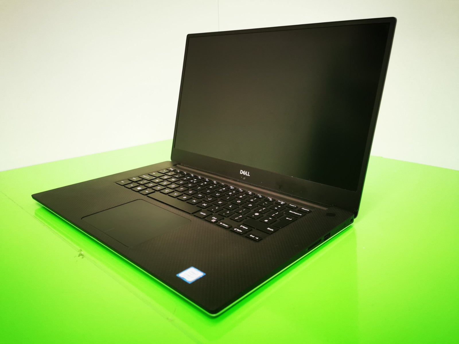 Dell XPS 15 9570 15.6" Laptop - 8th Gen i7 / 16GB RAM / 256GB SSD / Win 11 Pro