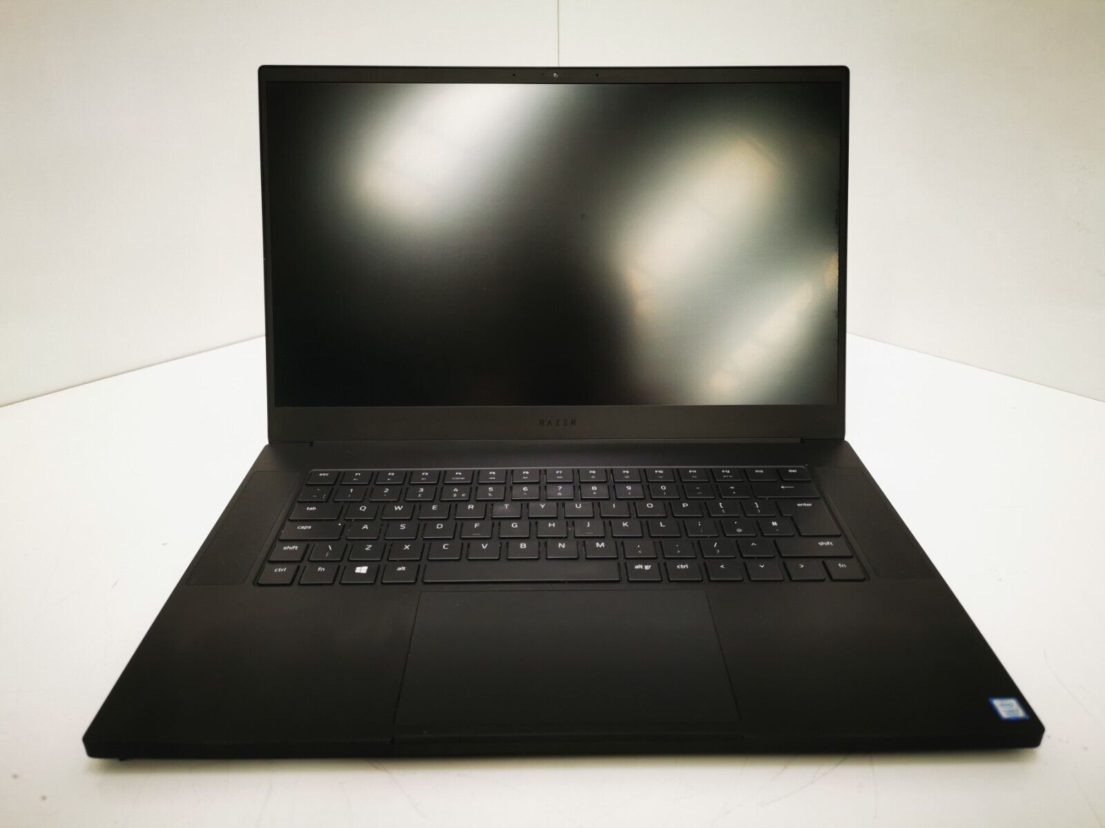 Razer Blade 15" Advanced 2018 (RZ09-02385) - 8th Gen i7/16GB RAM/512GB SSD/W11P