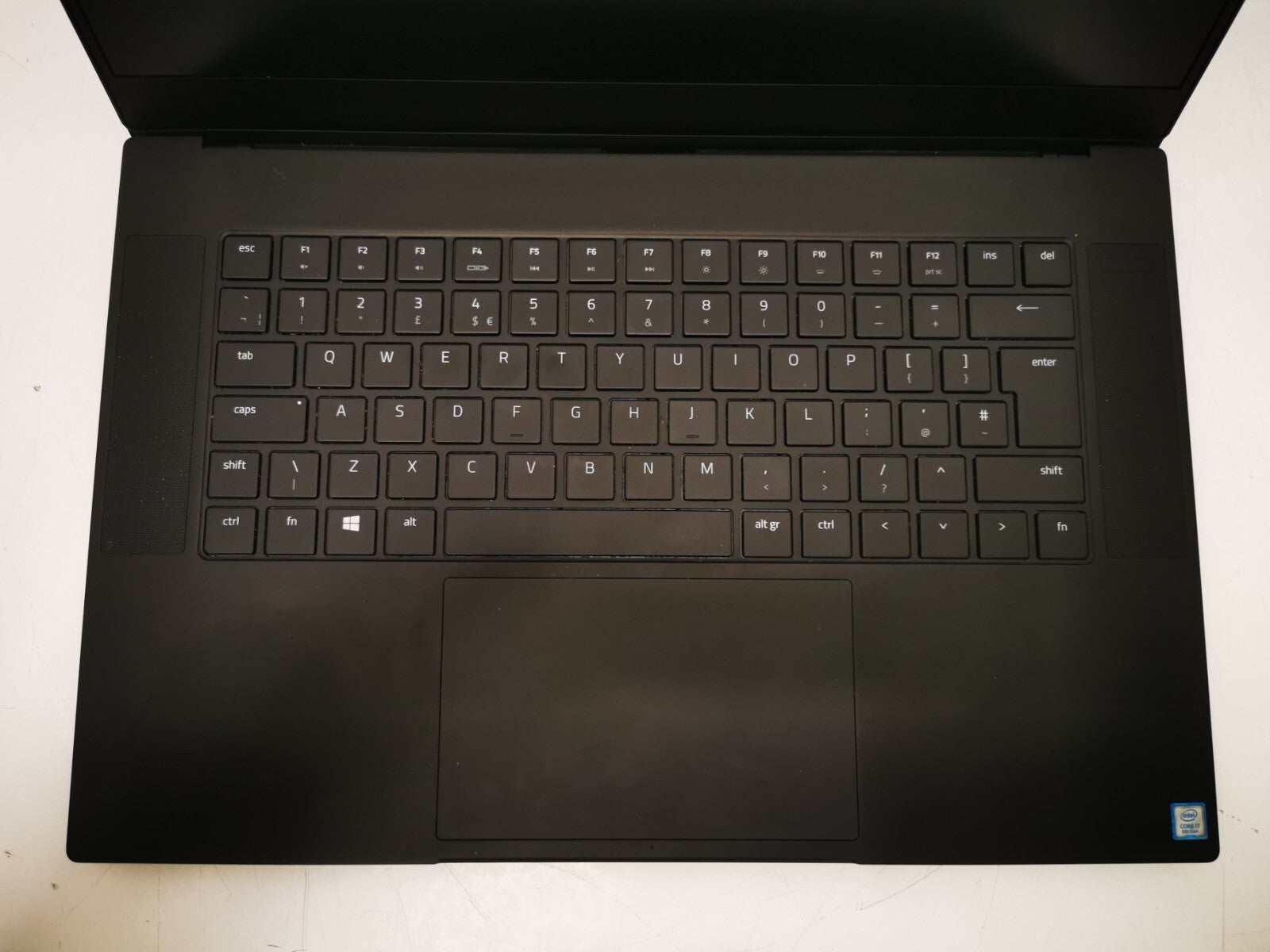 Razer Blade 15" Advanced 2018 (RZ09-02385) - 8th Gen i7/16GB RAM/512GB SSD/W11P