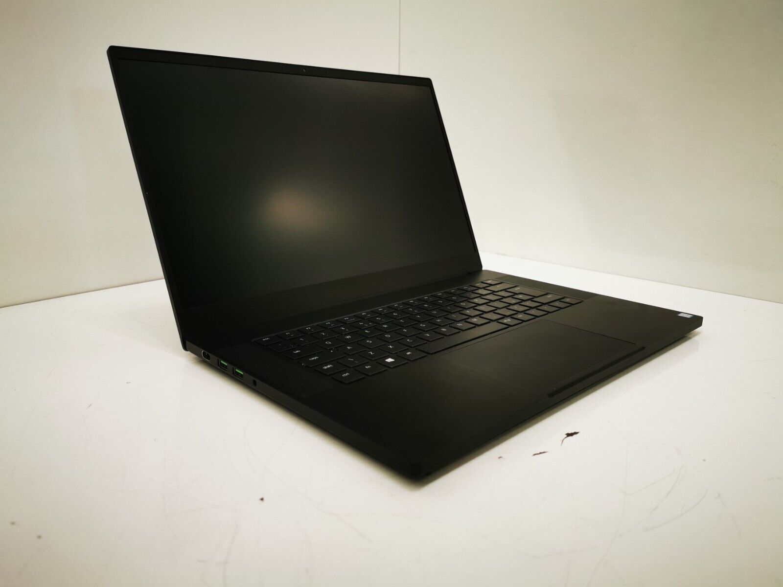 Razer Blade 15" Advanced 2018 (RZ09-02385) - 8th Gen i7/16GB RAM/512GB SSD/W11P