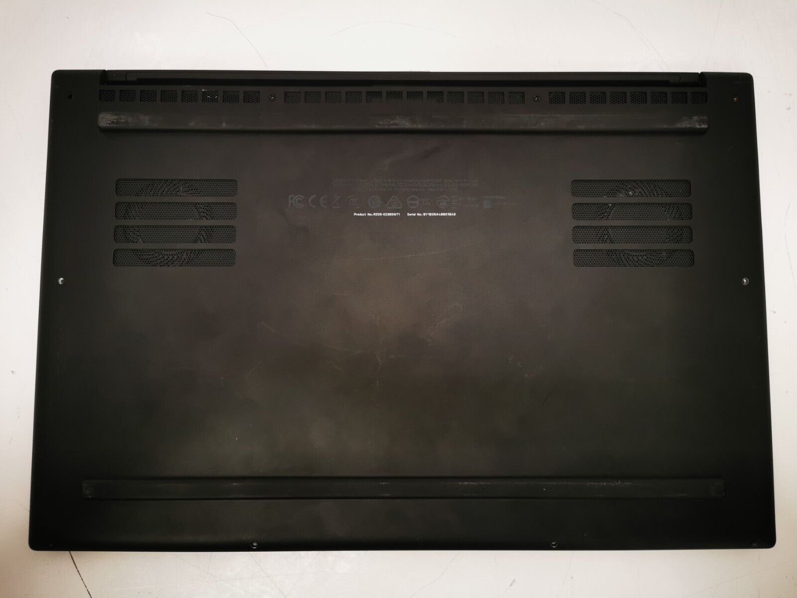 Razer Blade 15" Advanced 2018 (RZ09-02385) - 8th Gen i7/16GB RAM/512GB SSD/W11P