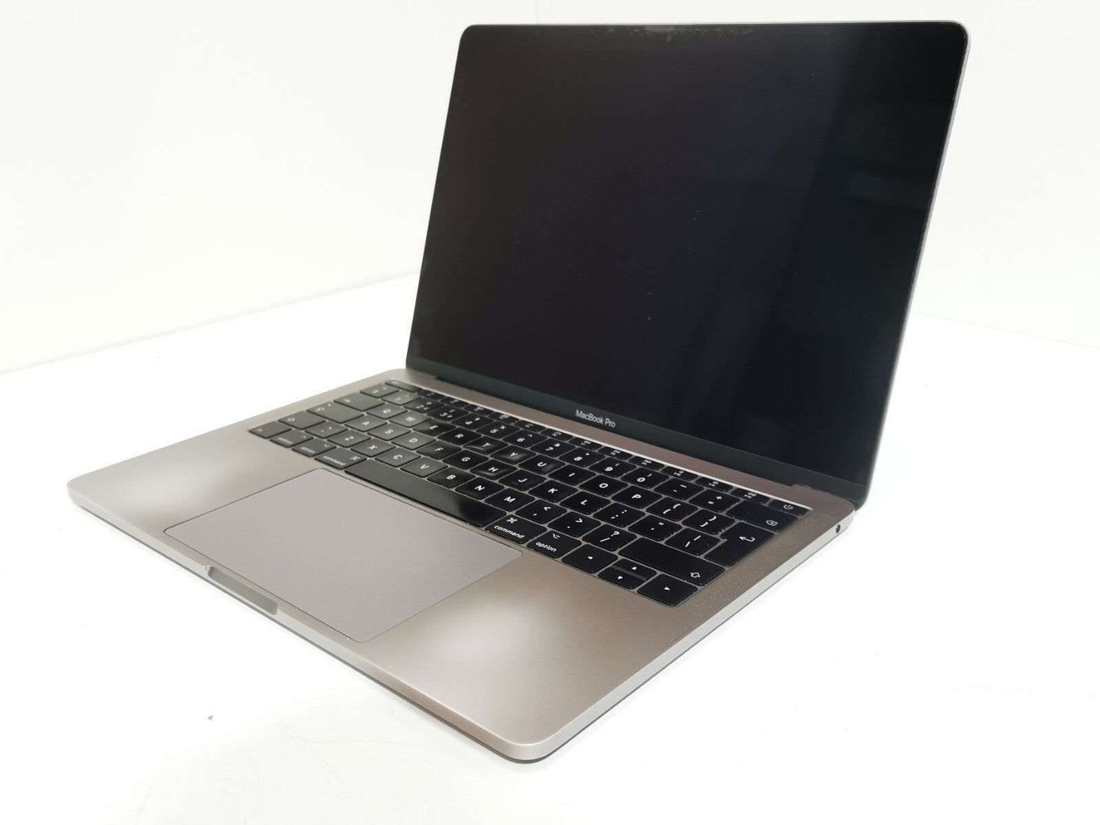 Apple MacBook Air (2019) 13" - Intel i5 / 8GB RAM / 256GB SSD / macOS Sonama