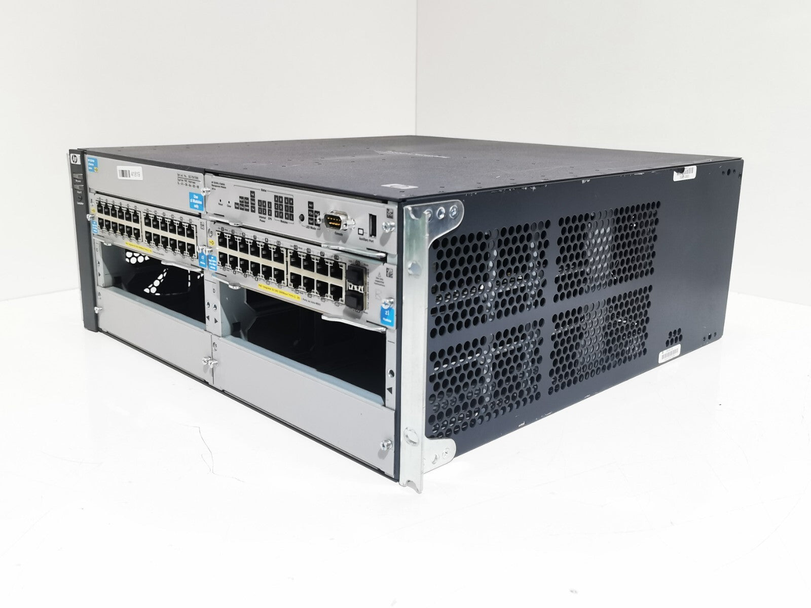 HP E5406 (J8697A) + 1x J9536A + 1x J9534A + 2x J9306A - 46 Port / Rack Mountable