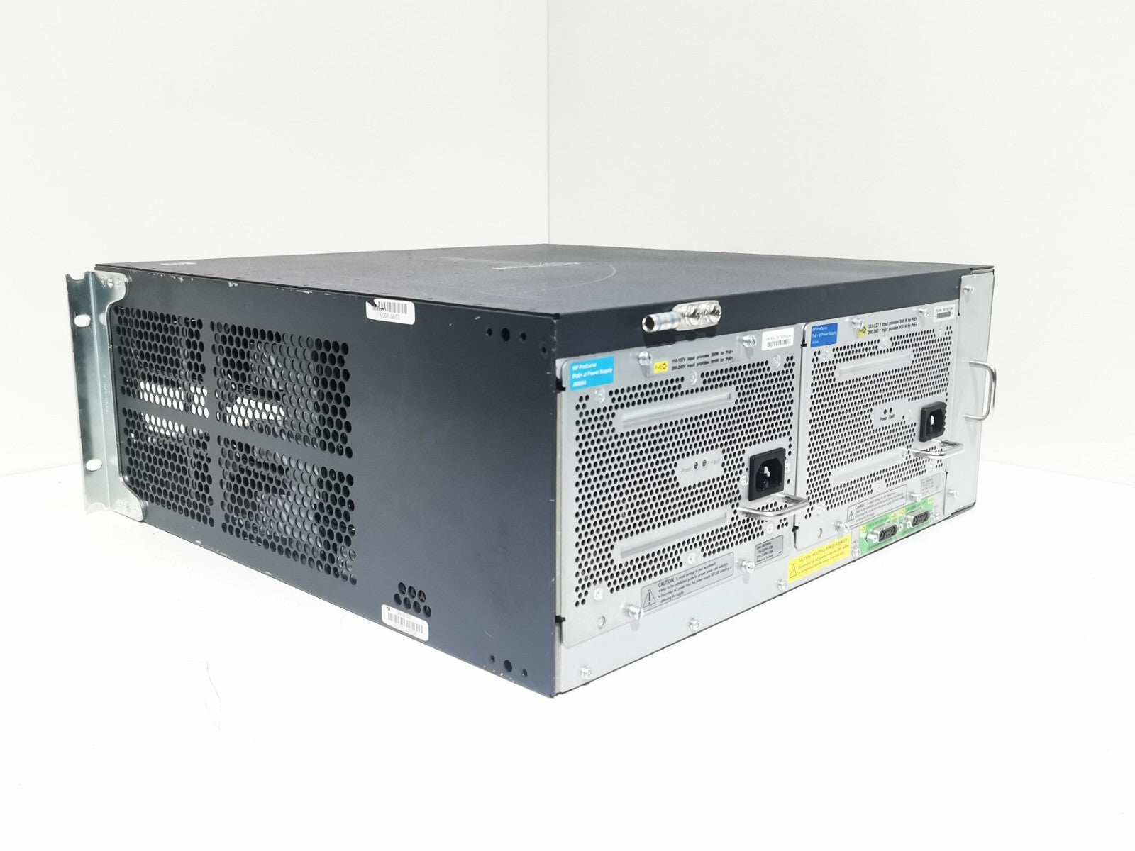 HP E5406 (J8697A) + 1x J9536A + 1x J9534A + 2x J9306A - 46 Port / Rack Mountable